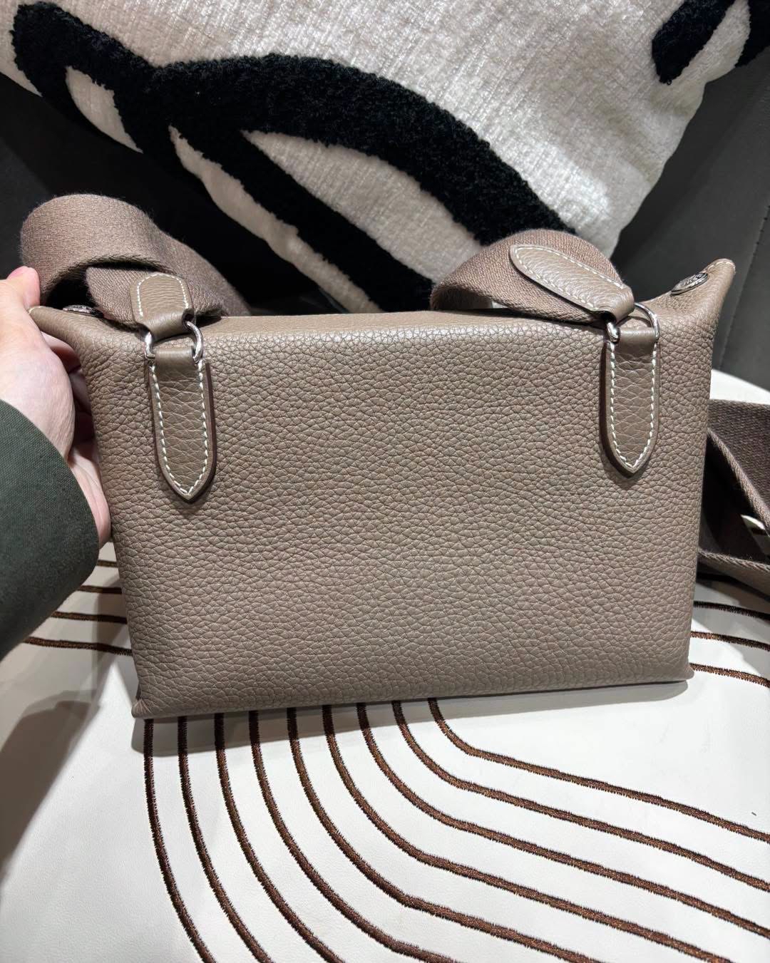 HERMES videpoches STAMP B ETOUPE  100%Authentic ,92%new ✅dust bag