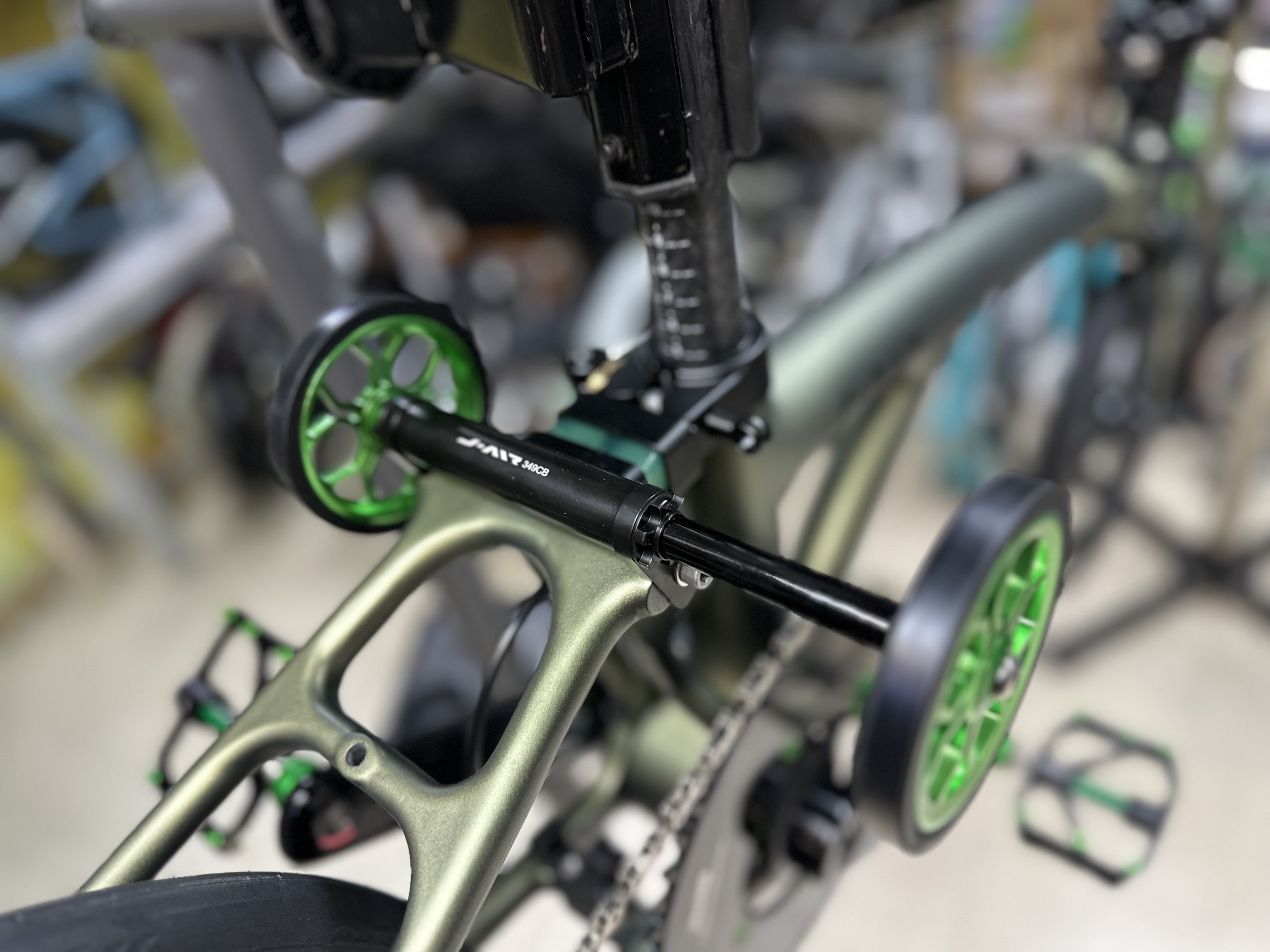 Java Neo Jair  349 Carbon (綠綠)店長限定 