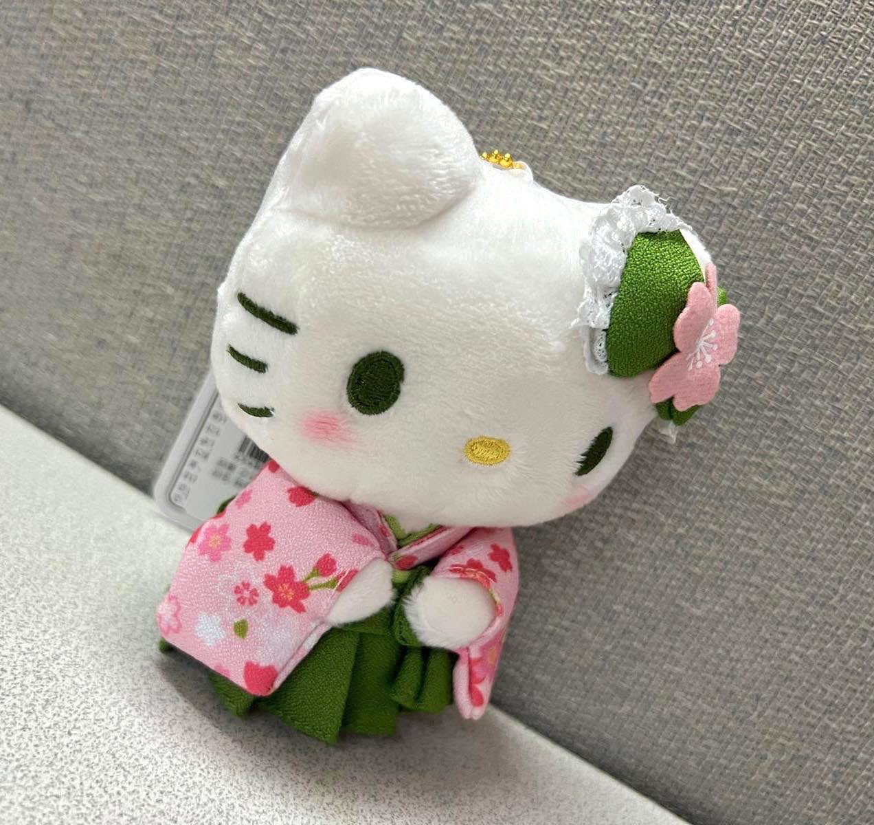 🎌日本直送🎌 Hello Kitty 櫻花系列和服造型公仔掛飾