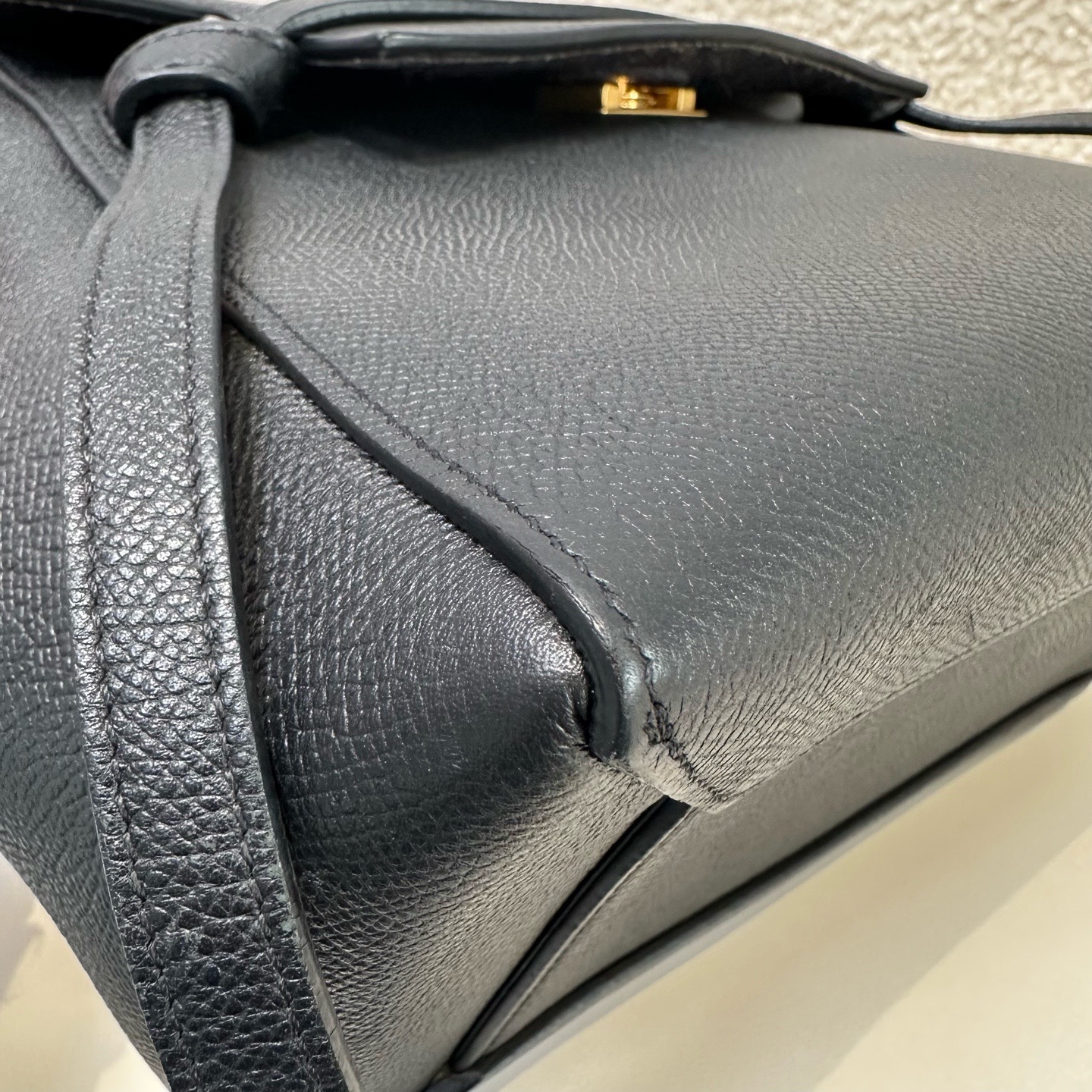 【預訂貨品】Celine Micro 黑色牛皮鯰魚包