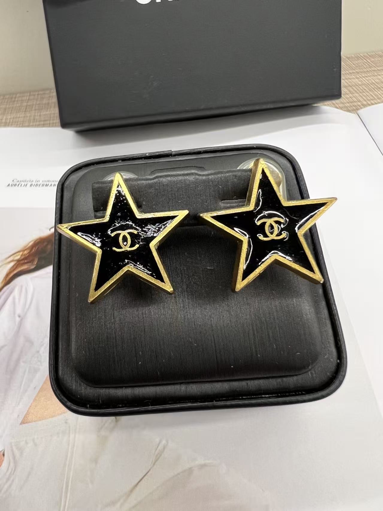 Chanel 星星夾式耳環 