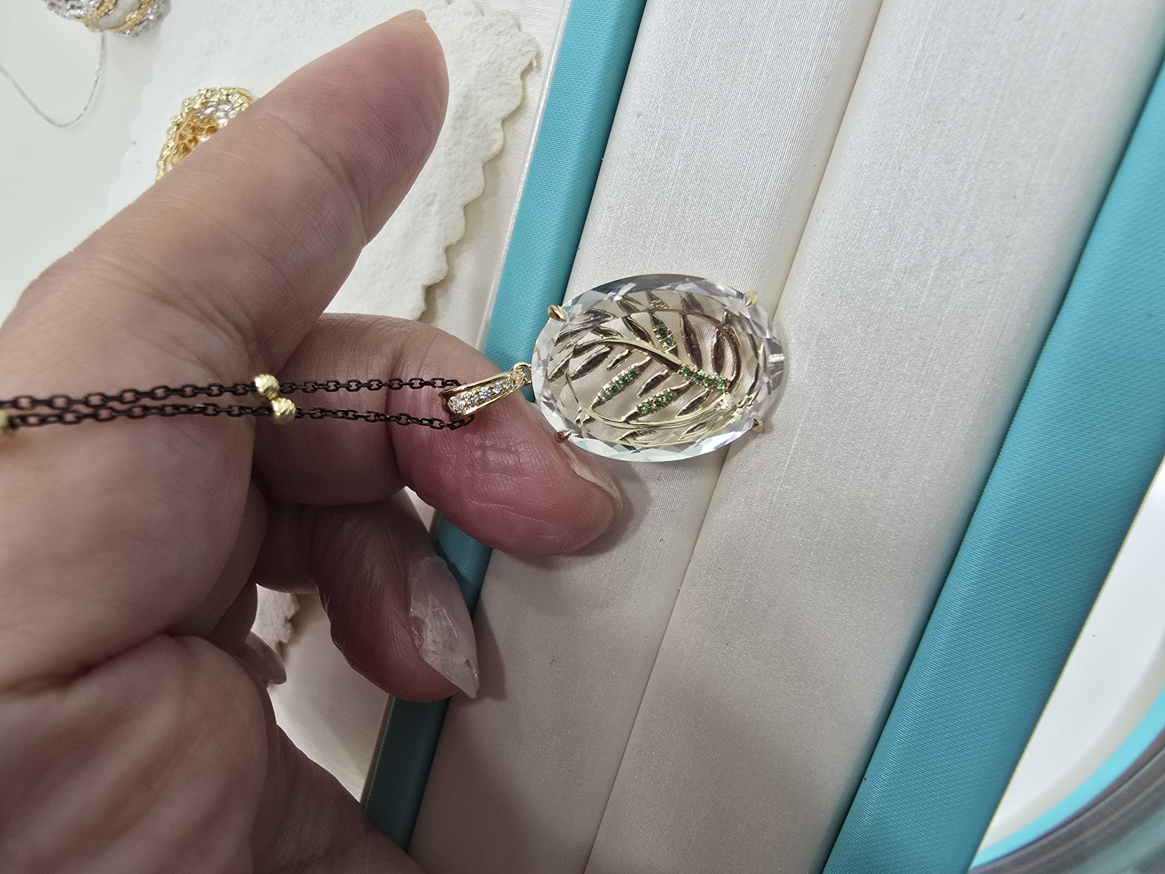 18K沙佛萊白水晶吊墜 T0.045 G1.51