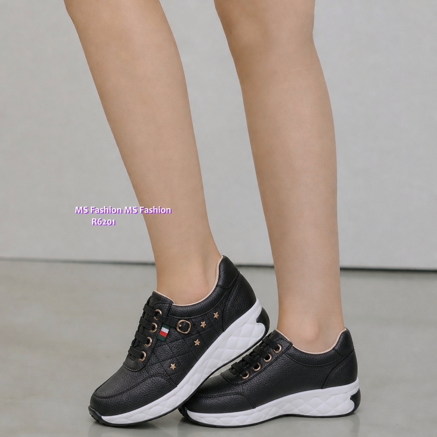 R6201 韓國🇰🇷星星飾扣sneakers