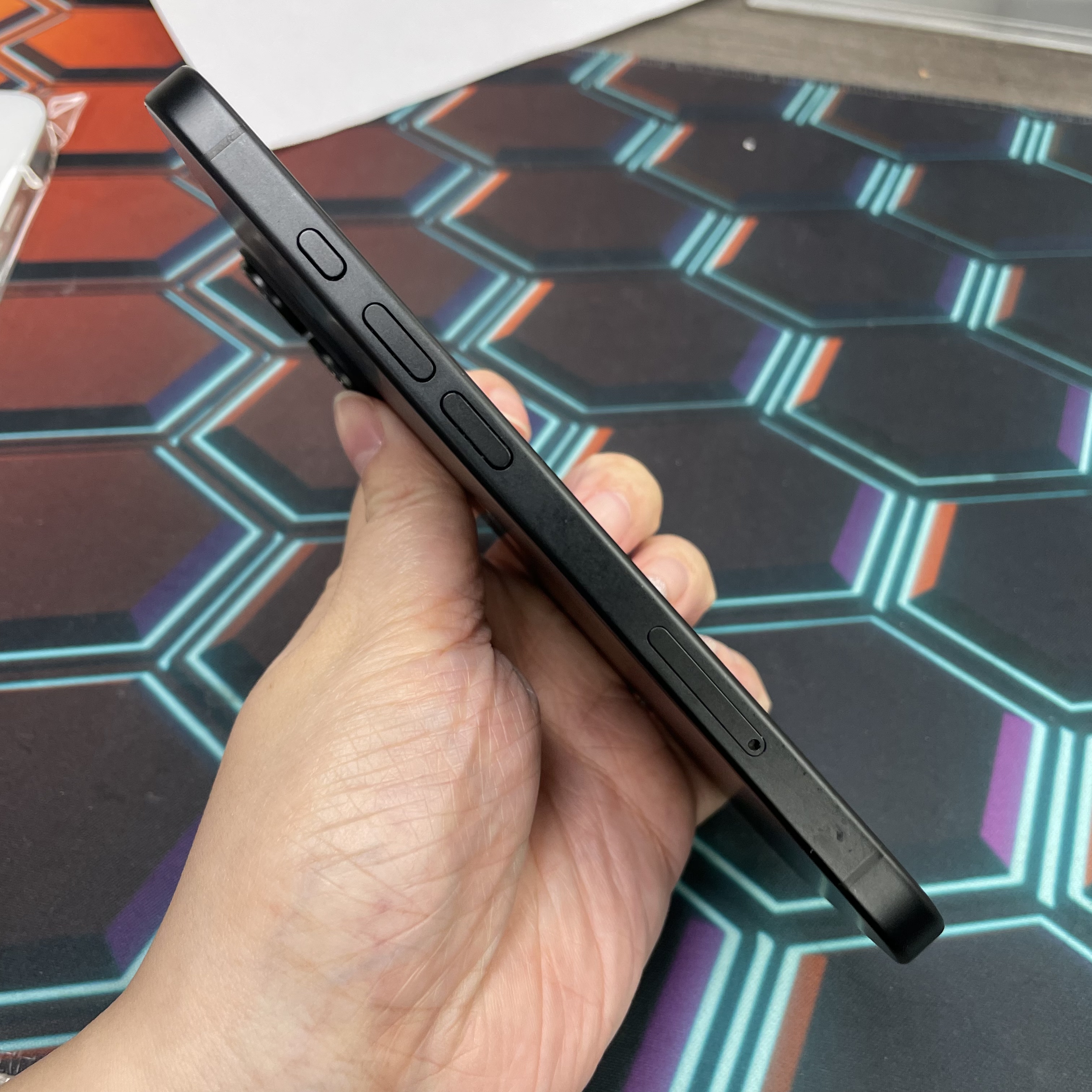 *8413 16 完美機 256GB 電93 黑色 black