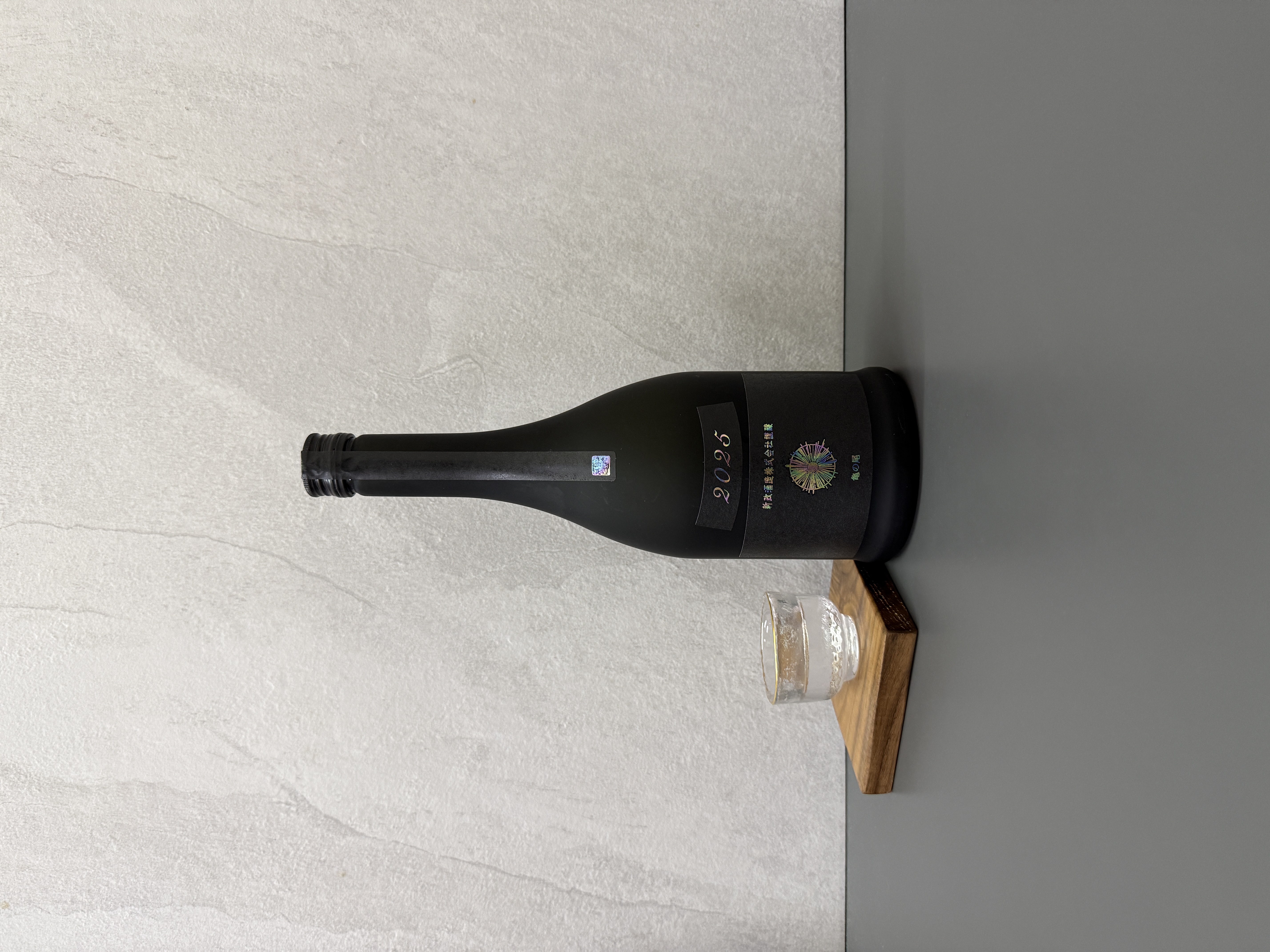 新政 Colors Ash 水墨 生酛木桶純米 2025-2026 Seasonal Theme Q.E.D. 720ml