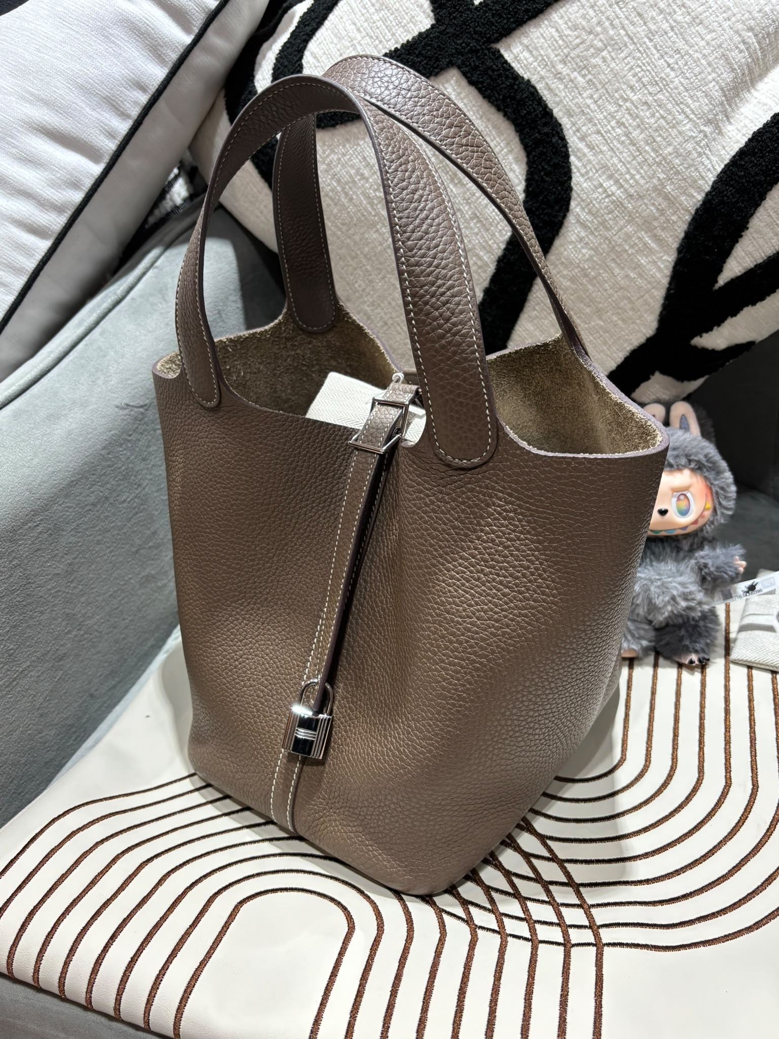 Hermes Picotin 22 Stamp Y Etoupe 100%Authentic, 95%New ✅Key Lock ✅Dust bag