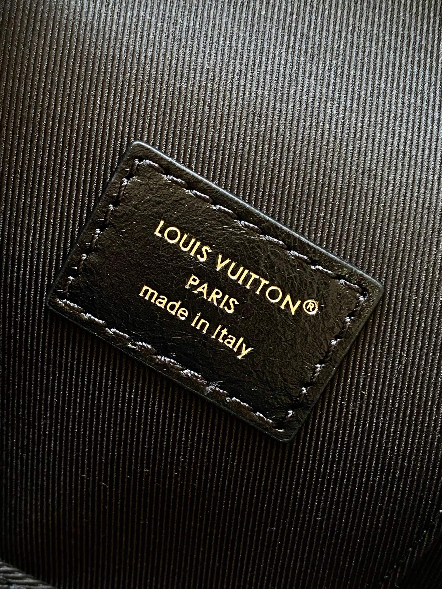 LV Louis Vuitton Vanity Chain Pouch 