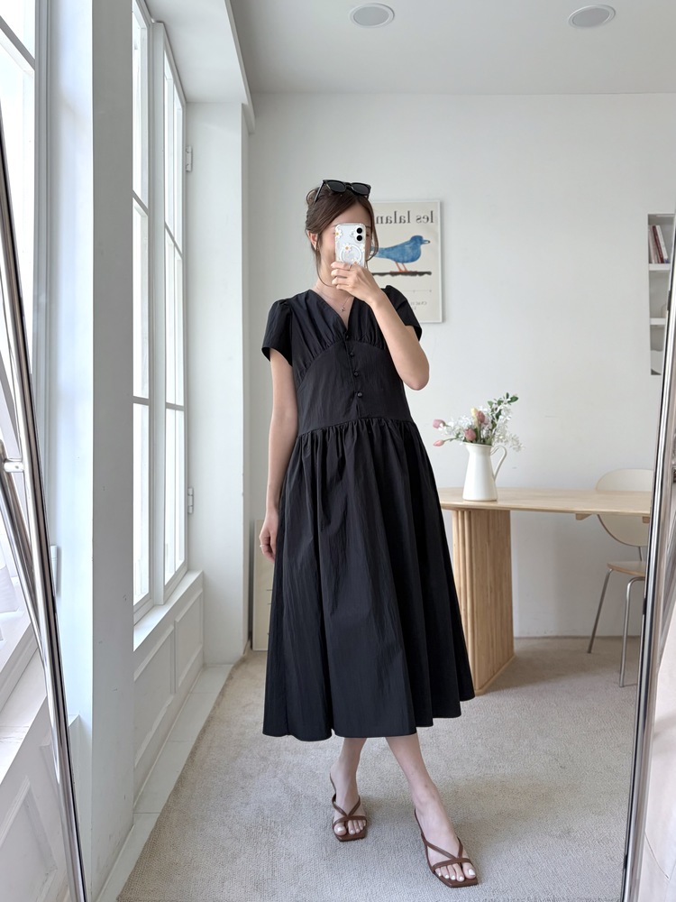 Airy Button Front Long Dress (Black)