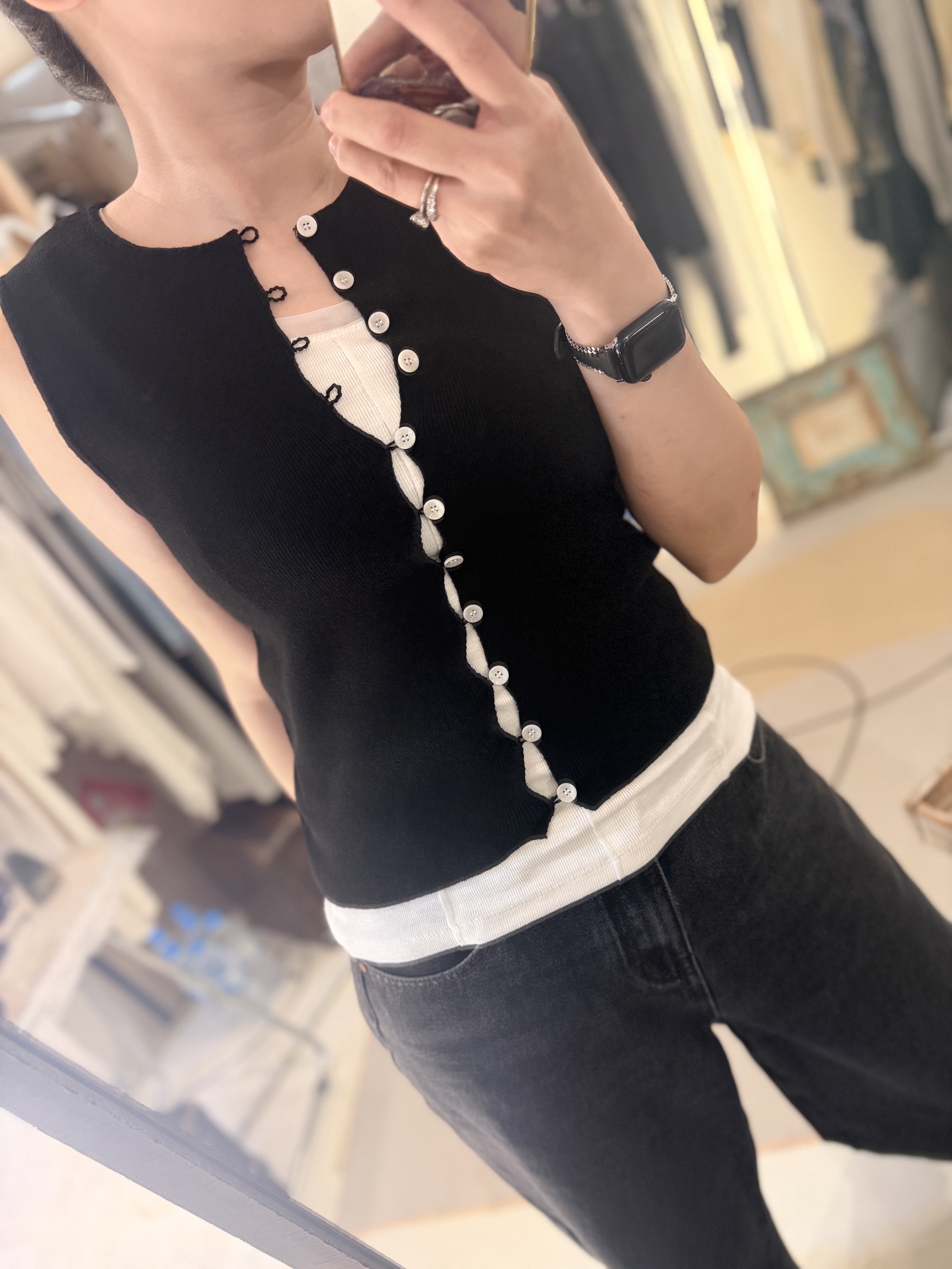 Skinny vest outer