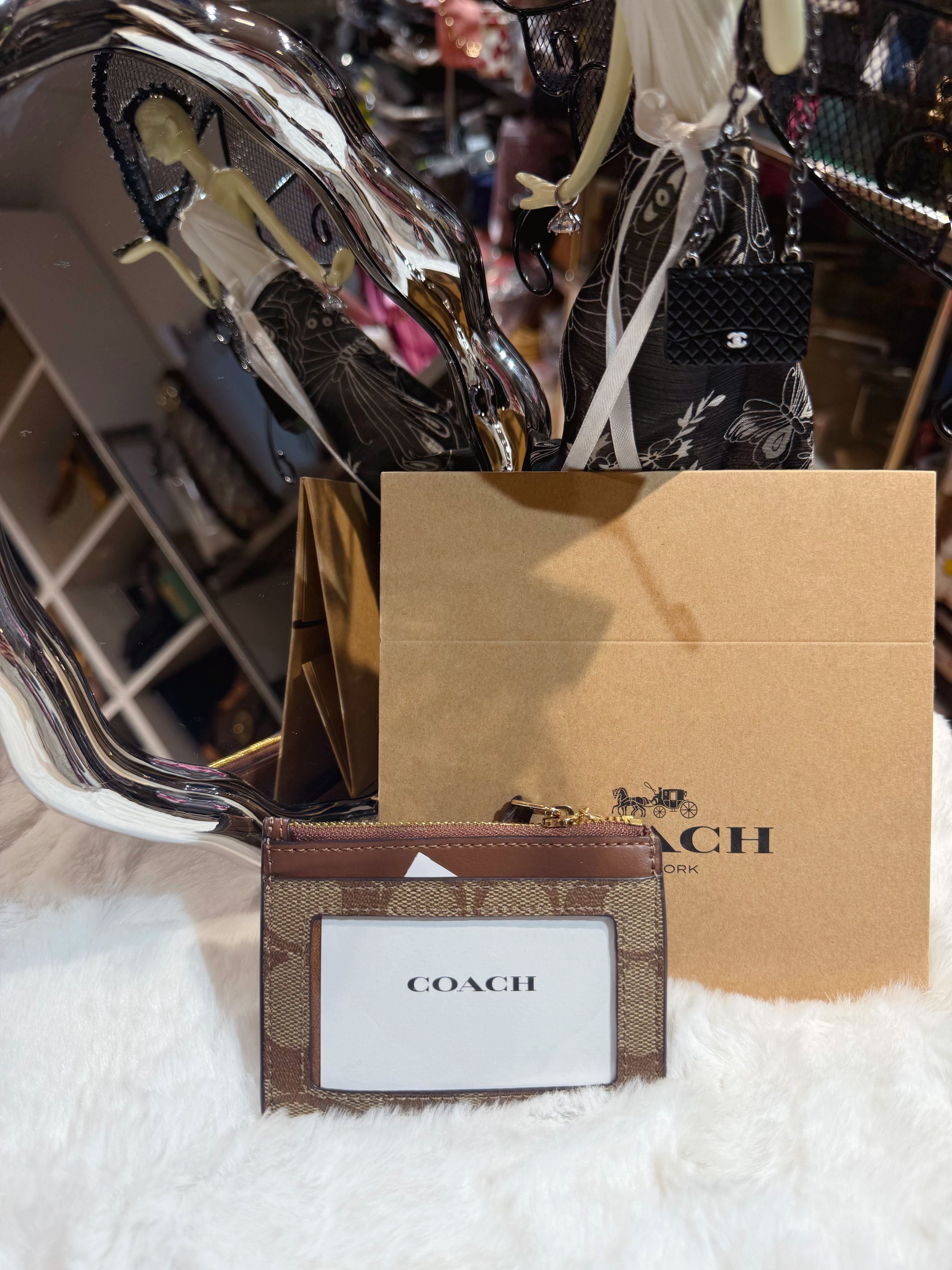 Coach card coin case logo/m