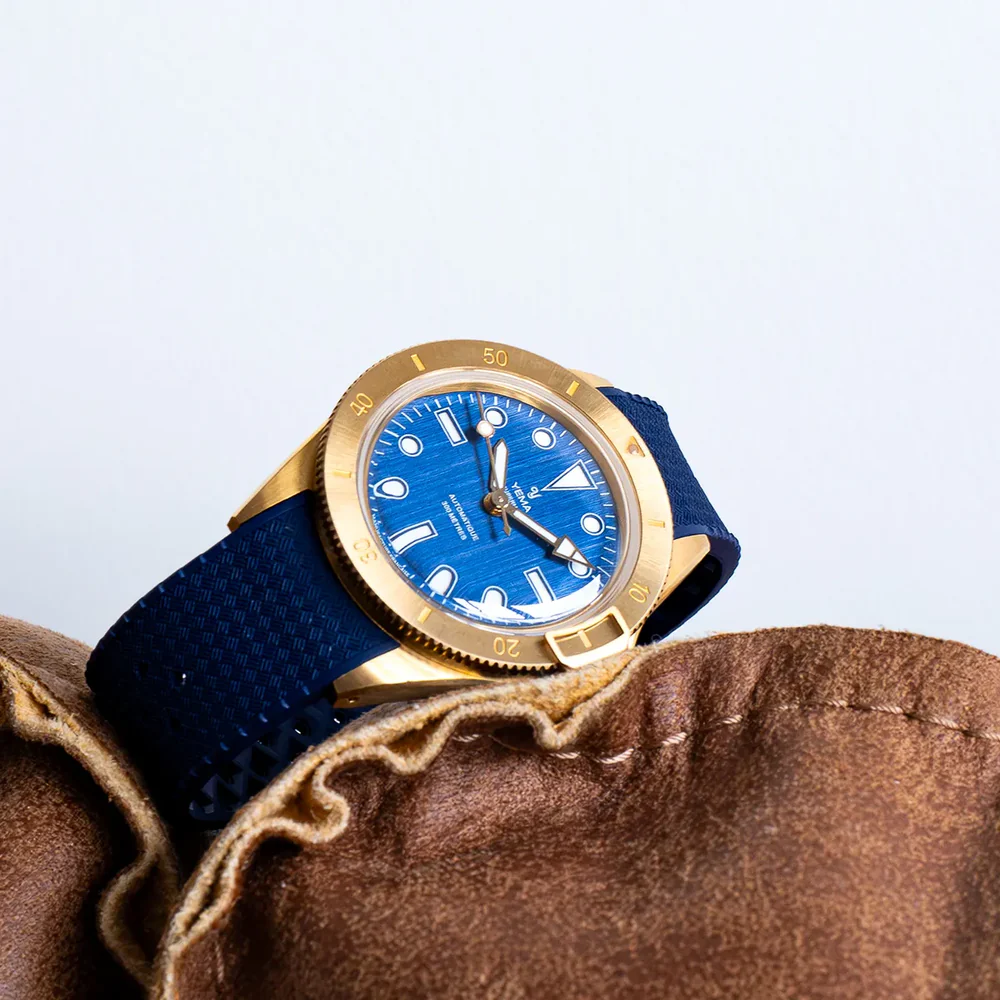 YEMA - Superman Bronze "SANDWICH" DIAL CMM.10 Limited Edition 39mm 13.25.10.35.ZNL.U5