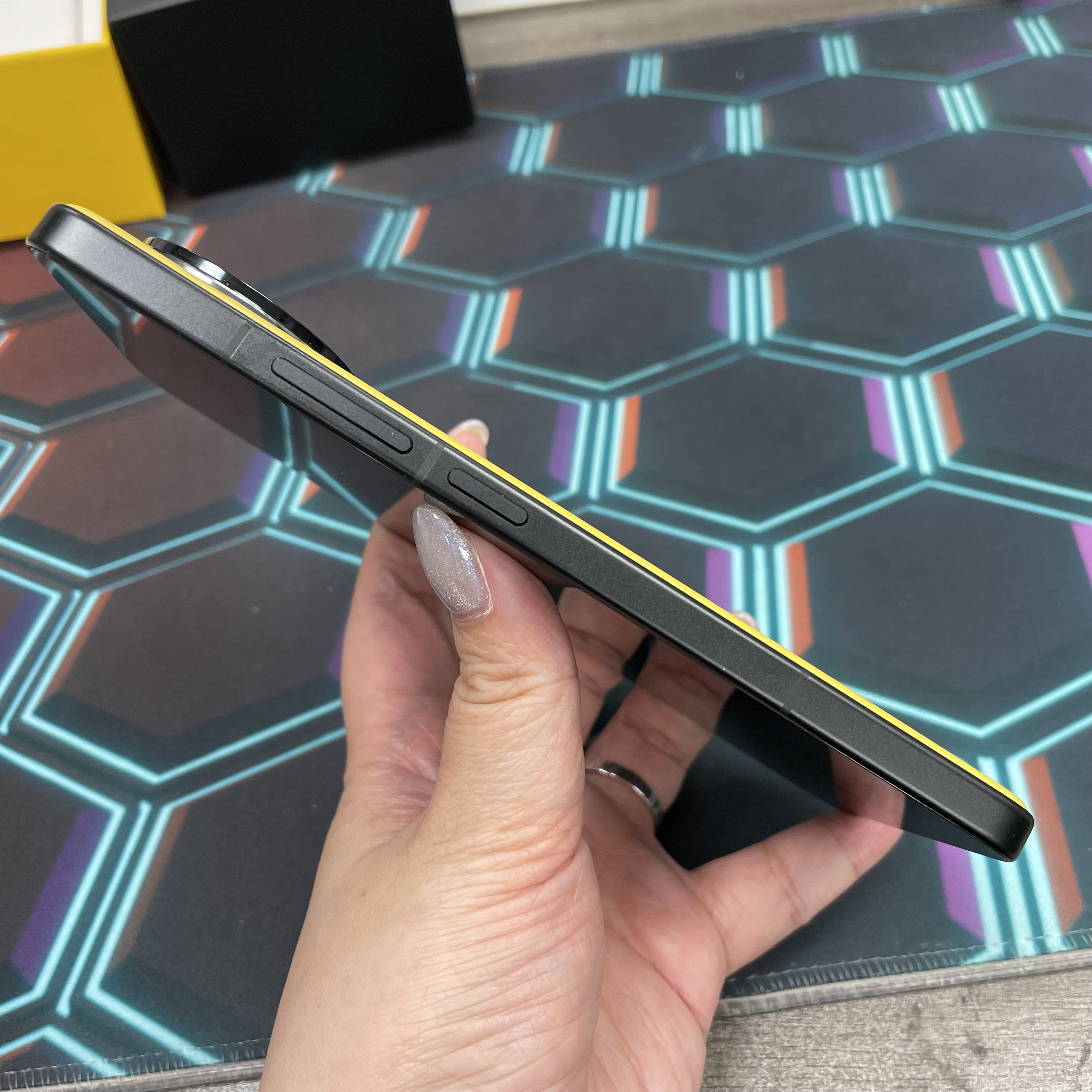 *6864 POCO F7 Ultra 勁靚機 16+512GB 黃色 yellow