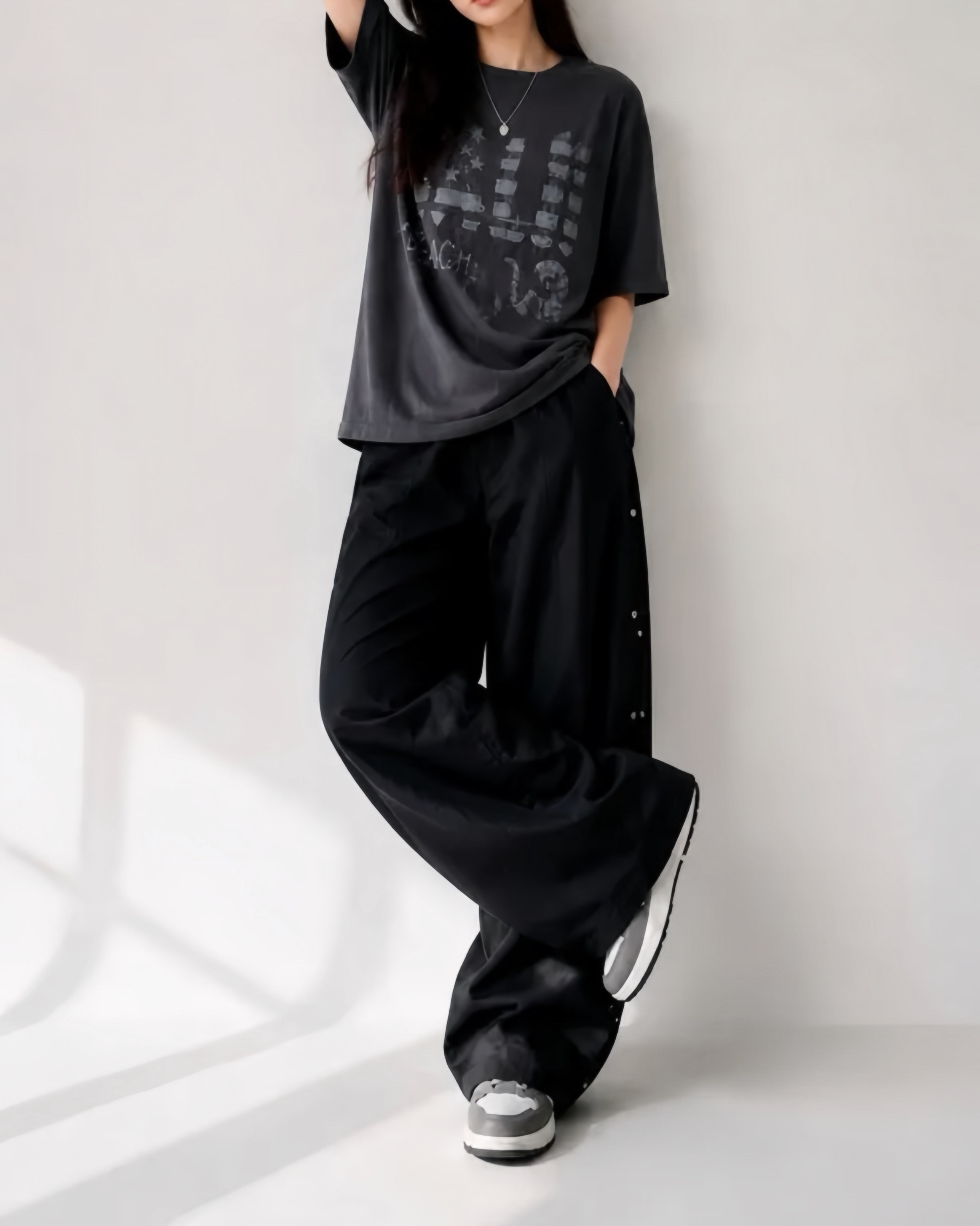 Vintage Wash Graphic Oversized Tee⁠