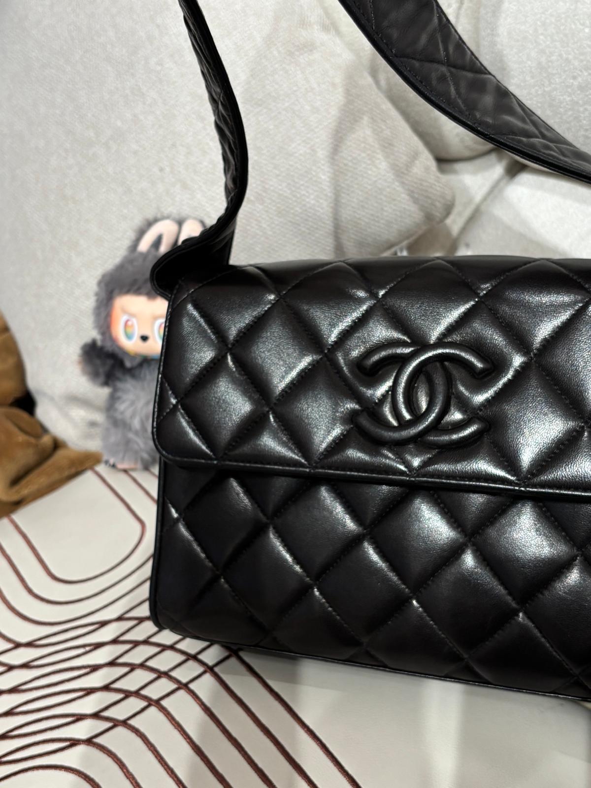 Chanel vintage so black Shoulder bag 100%Authentic ,88%new✅card