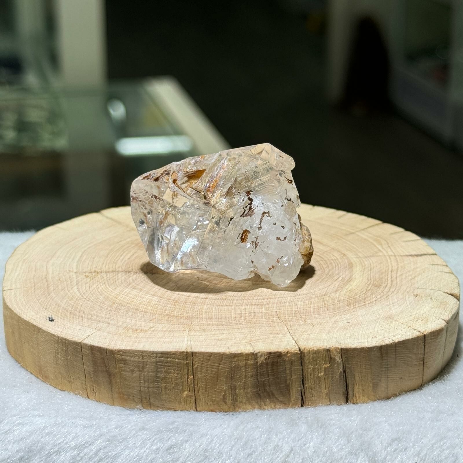 紅泥骸骨水晶