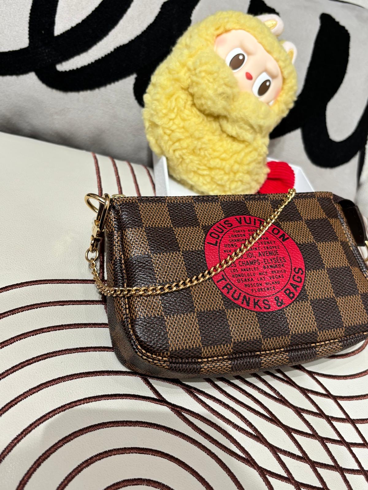全新 Lv mini pochette limited edition 100%Authentic, 全新未使用品 ✅Dust bag