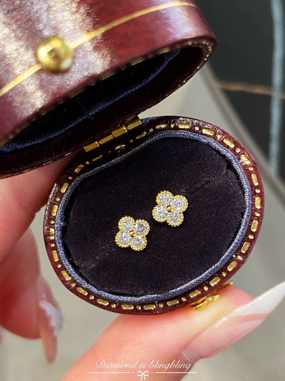 18K Diamond Earrings 