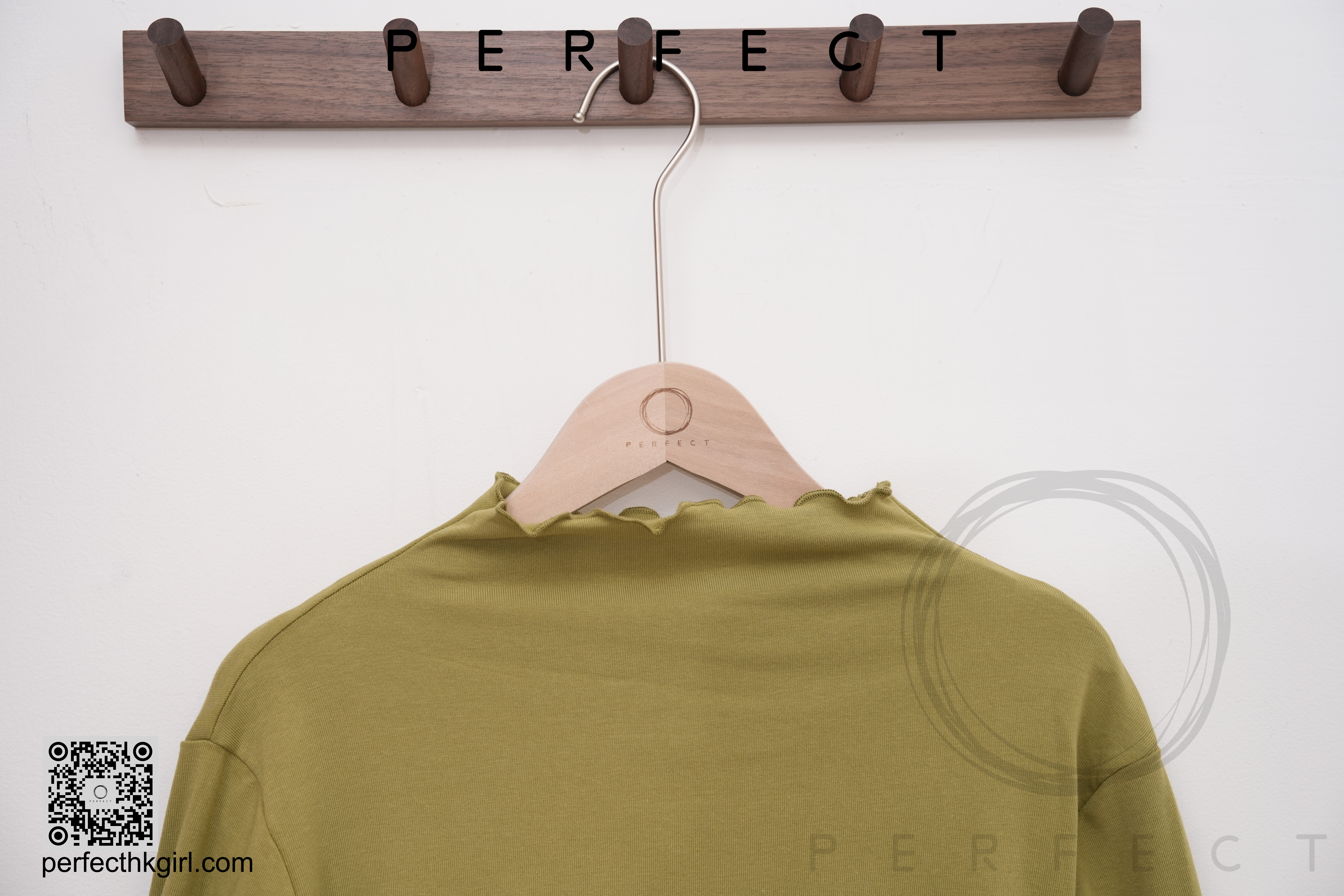 T0037_優雅水草RUFFLE領打底衫（顯瘦黑色）