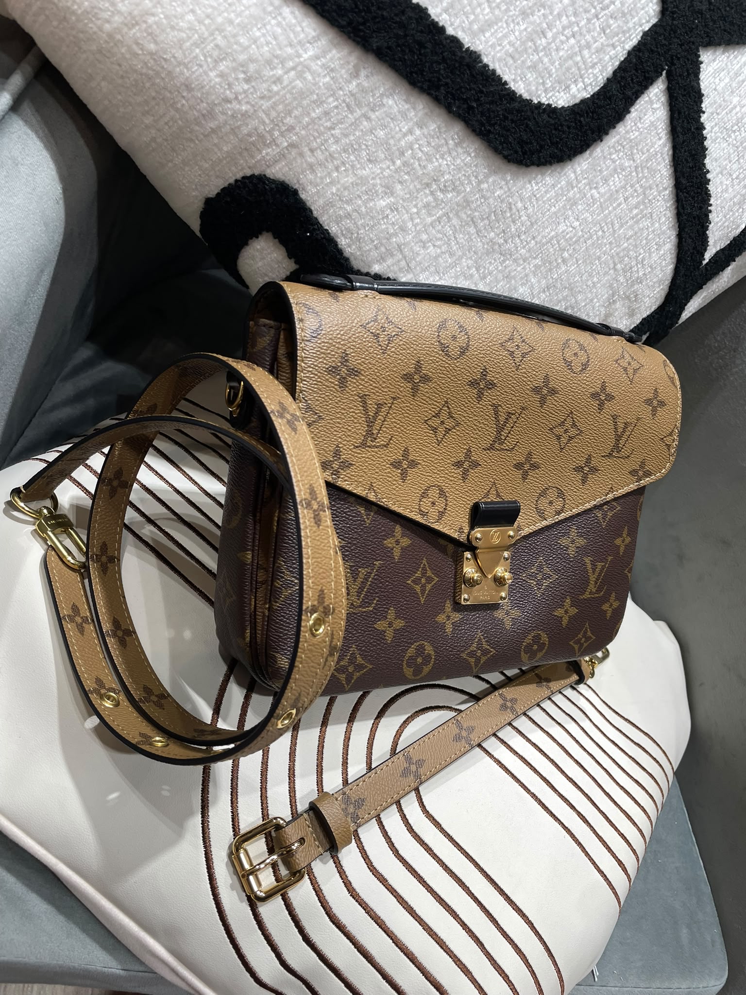 LV Metis Monogram 100%Authentic, 99%New ✅Dust bag ✅Box