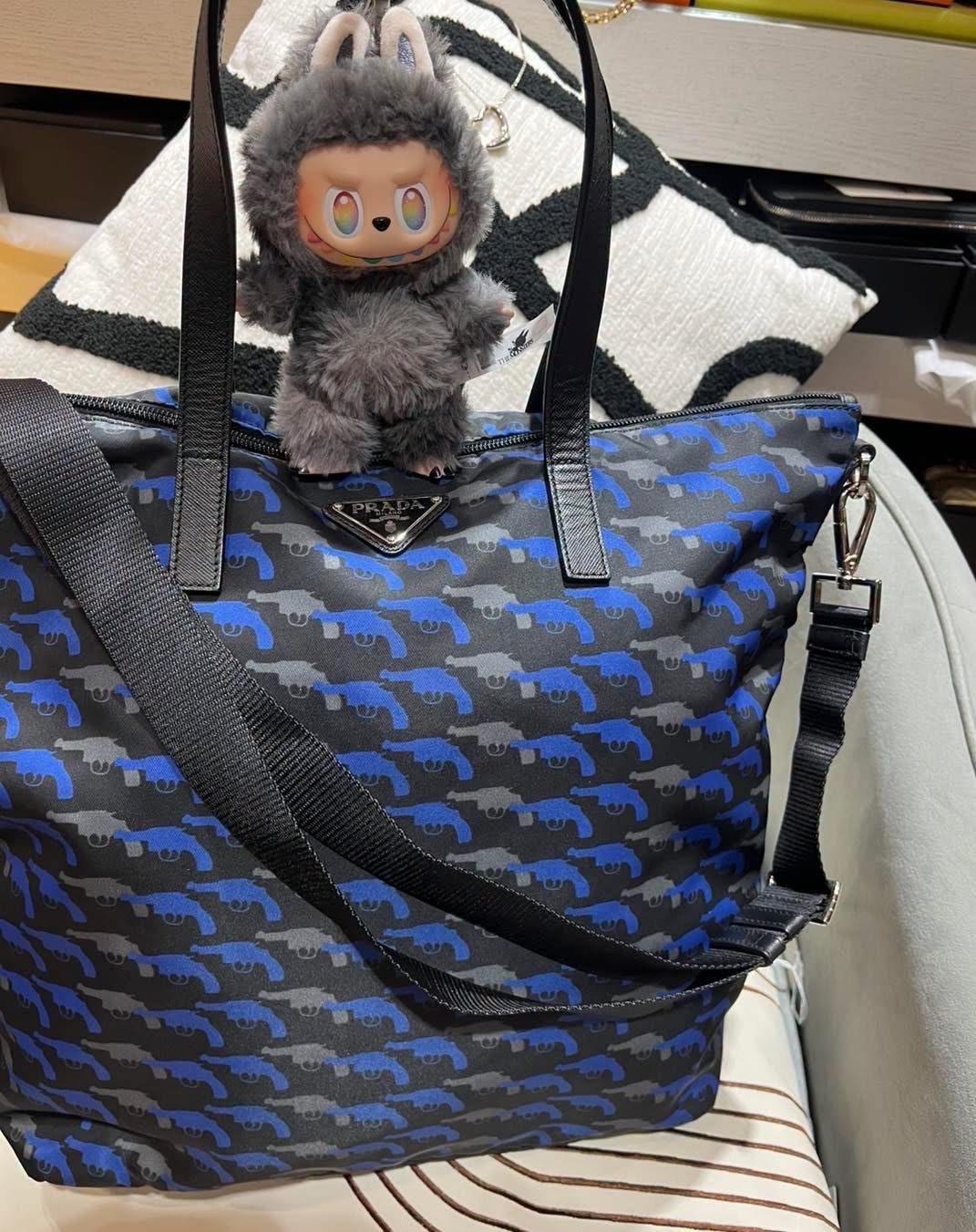 Prada nylon 2way bag with strap Guns 100%Authentic,95%new ✅長肩帶  ✅防塵袋