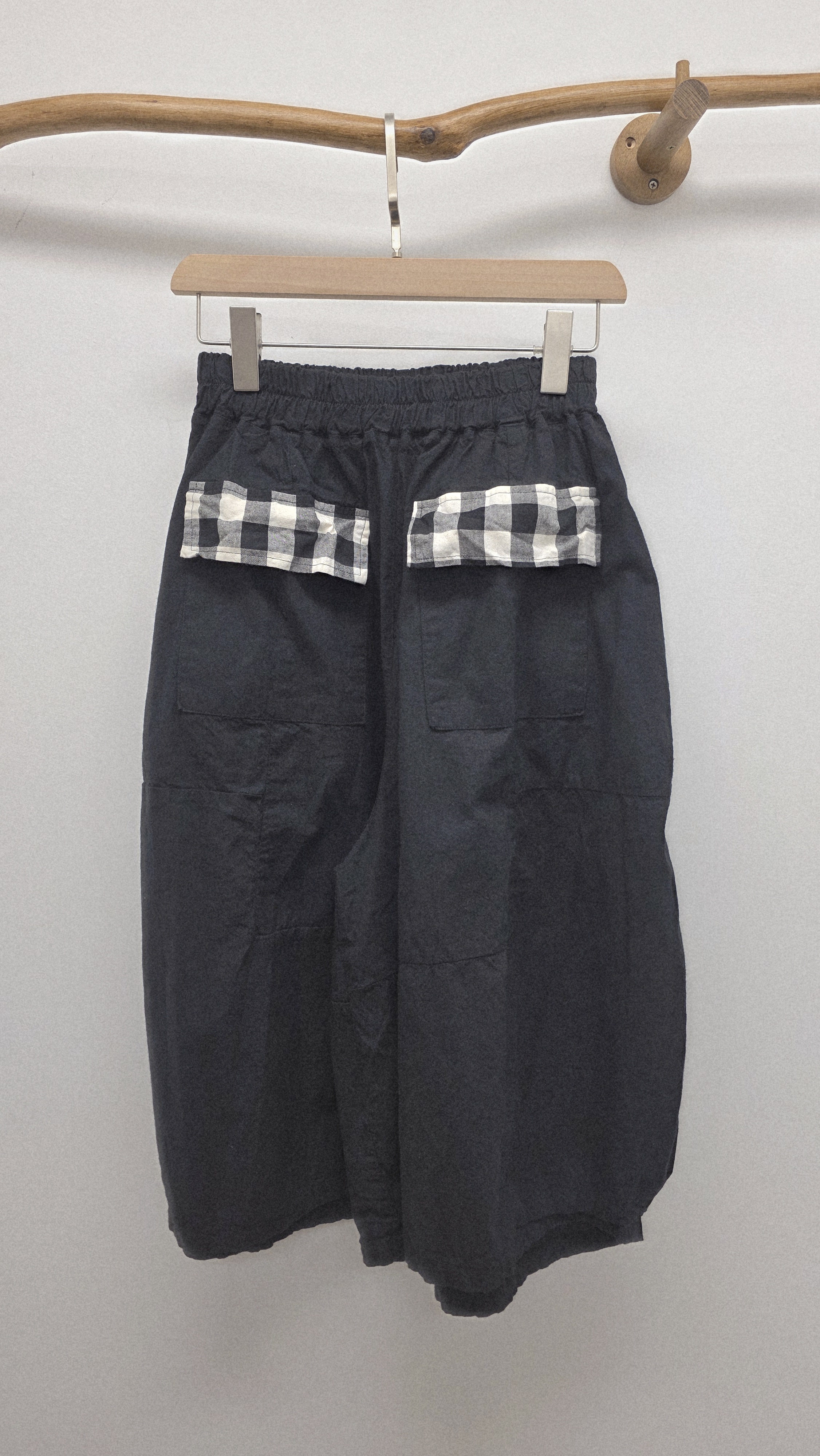 韓國黑拼暗車骨棉麻橡筋汽球短褲