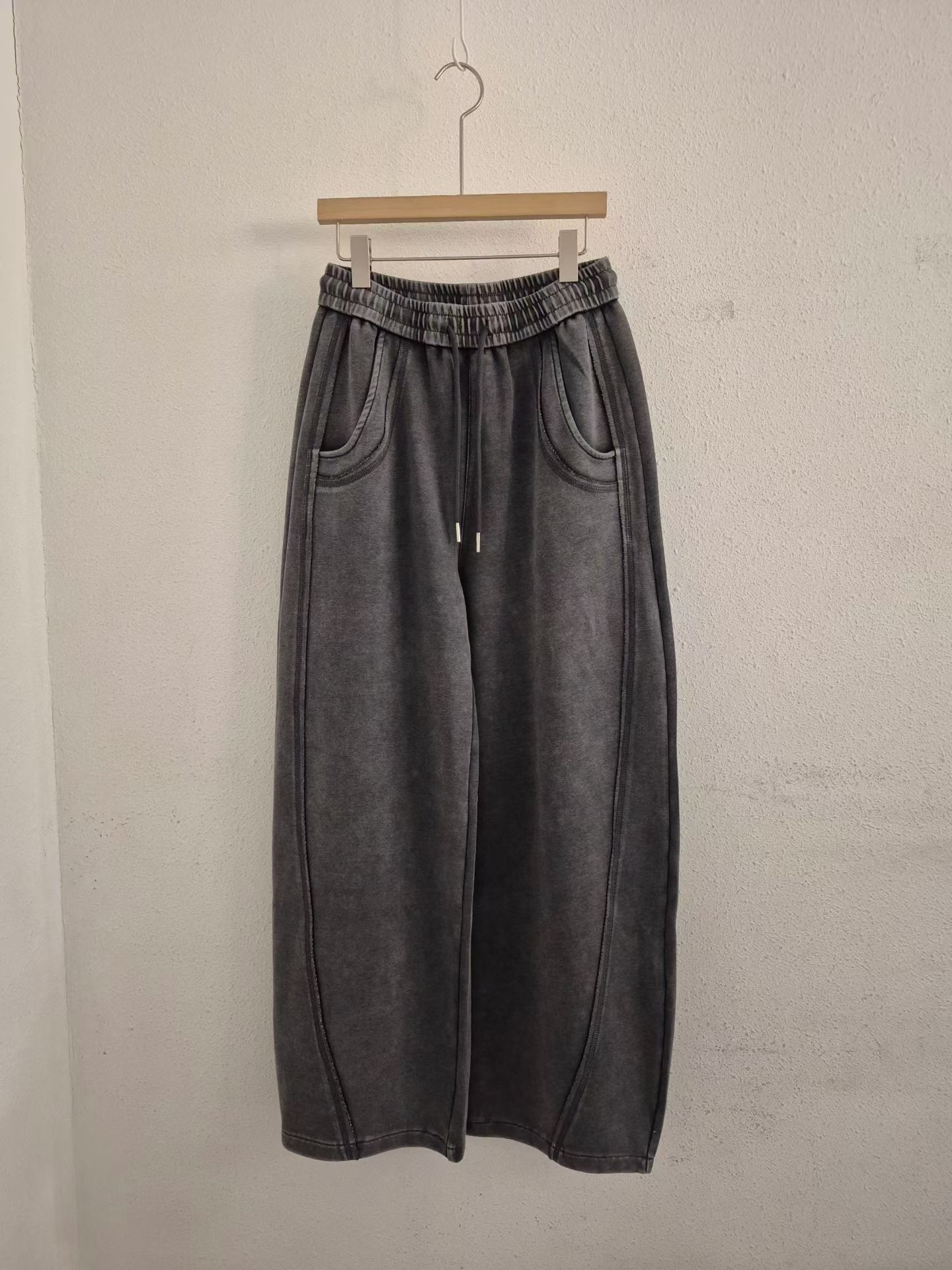 型款洗水彎刀運動褲