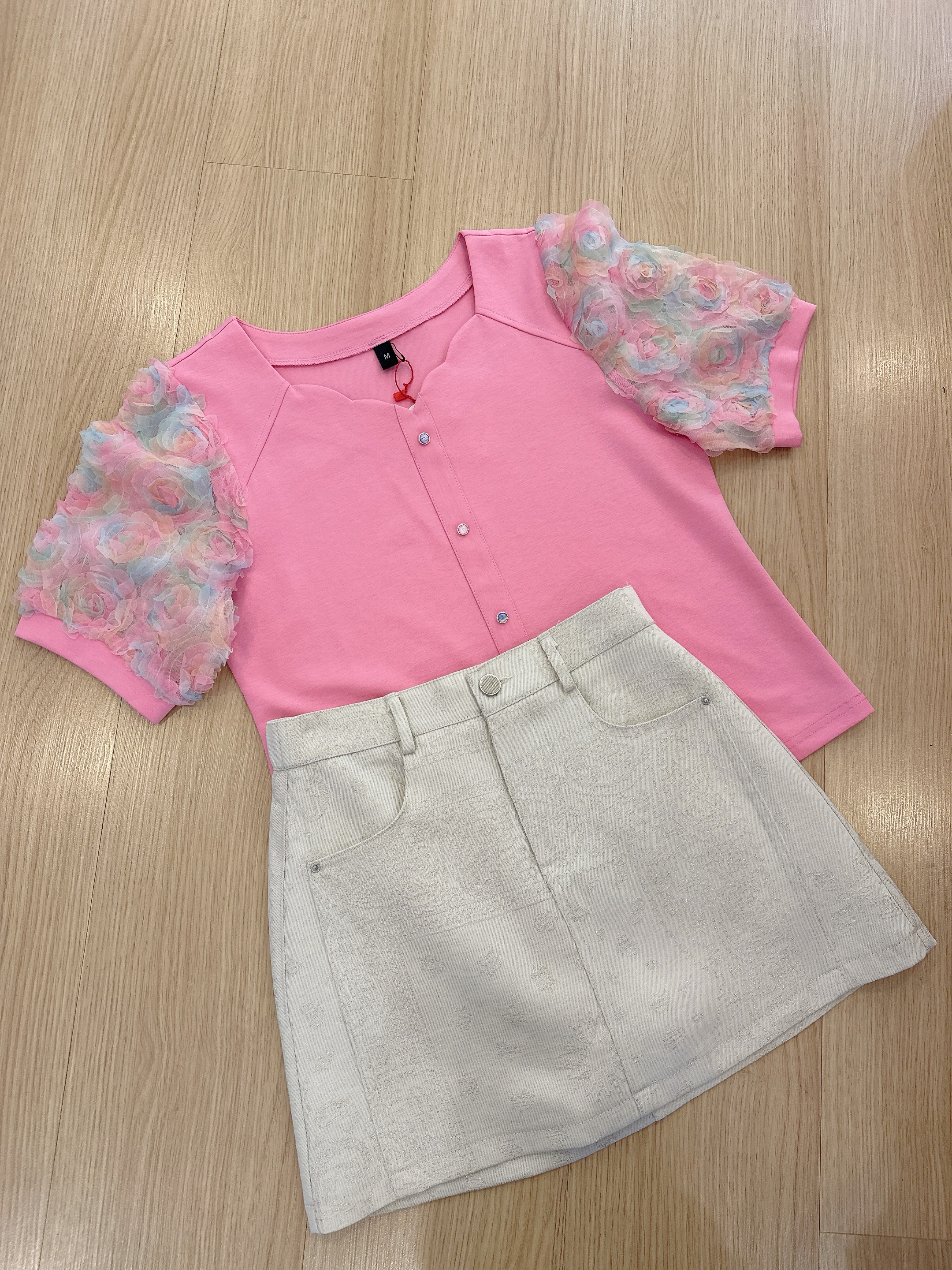 Roses details sleeve T