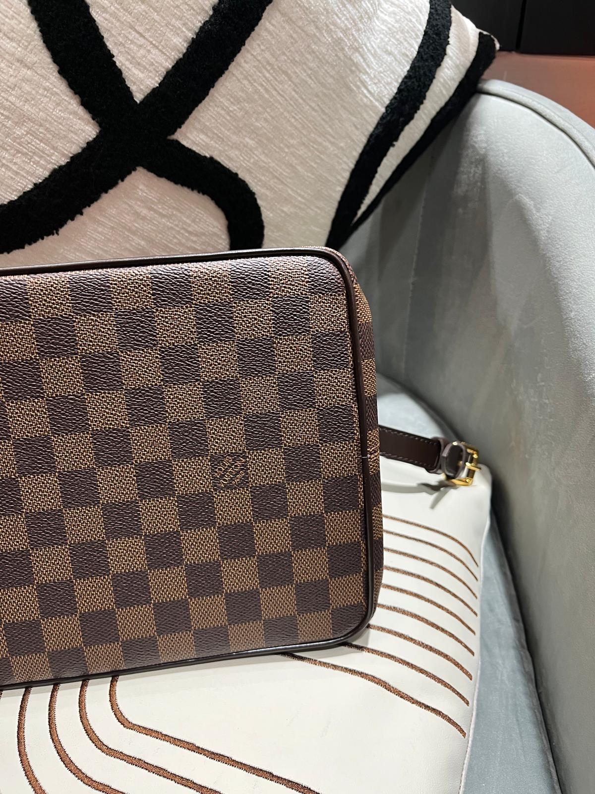Lv Damier Bergamo MM 2 way bag N41168 ,   100%Authentic, 95%new ✅dust bag  