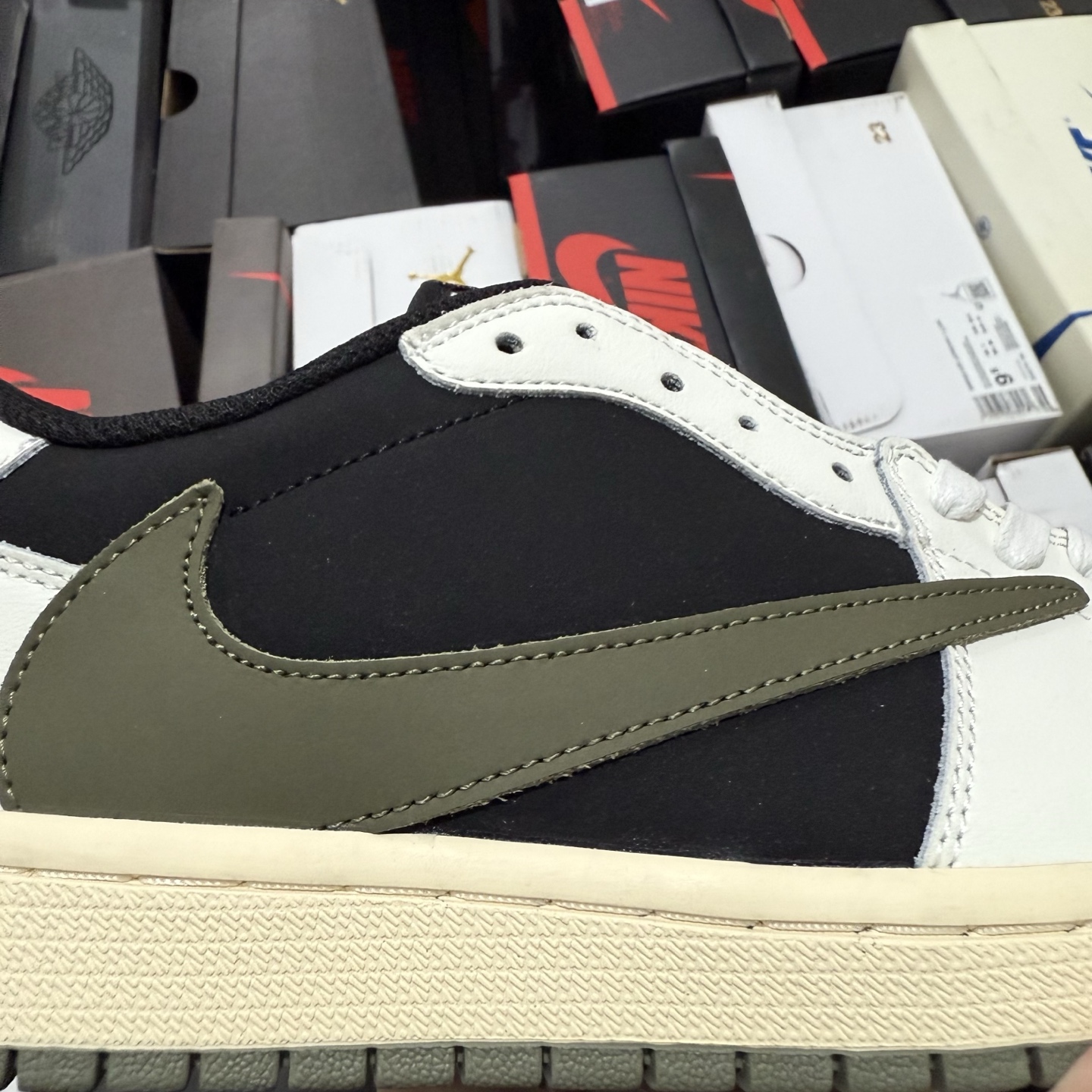Travis Scott x Air Jordan 1 Low OG "Olive" DZ4137-106