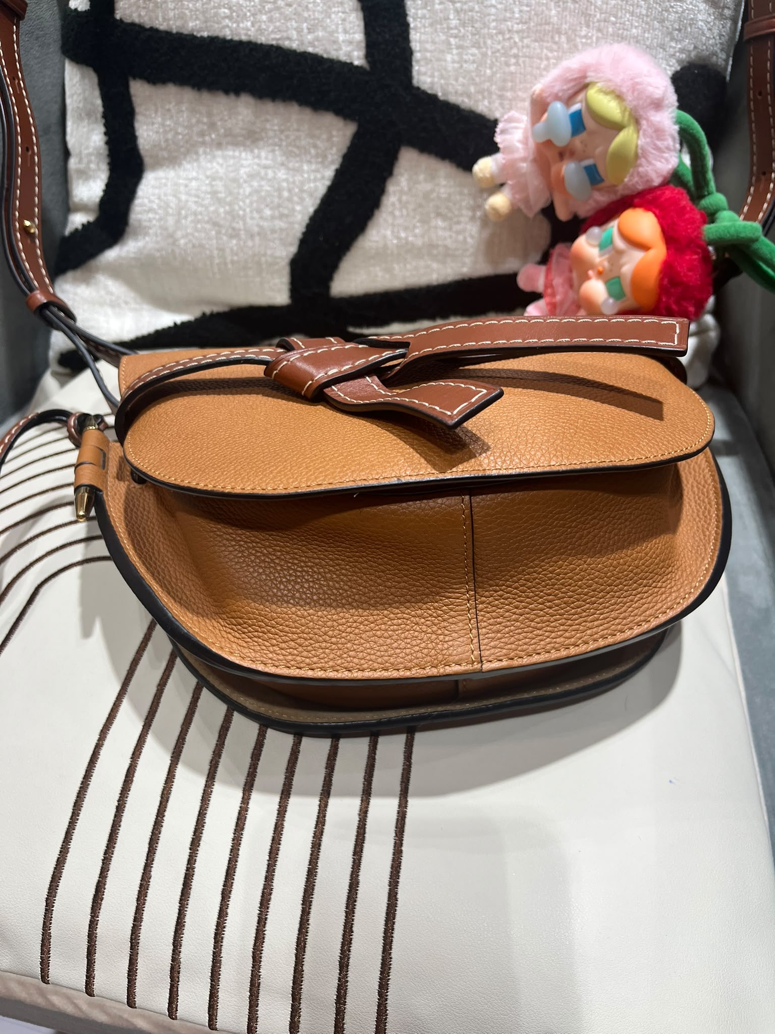 Loewe Gate Small crossbody bag Tan 100%Authentic, 95%New ✅Dust bag
