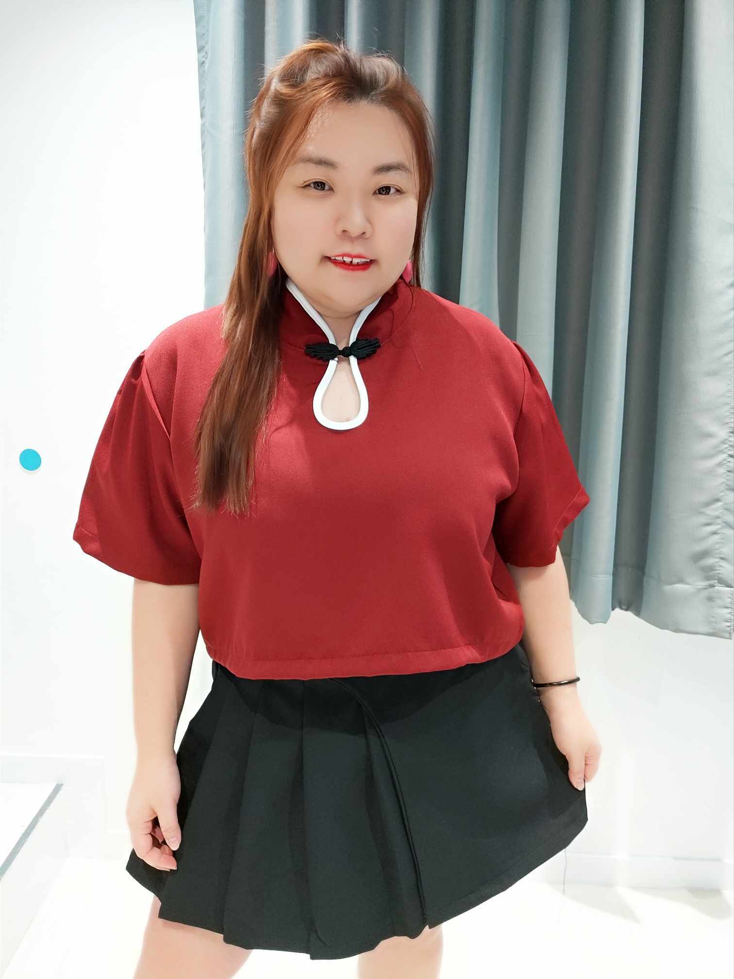 ENB01 盘扣简约设计上衣