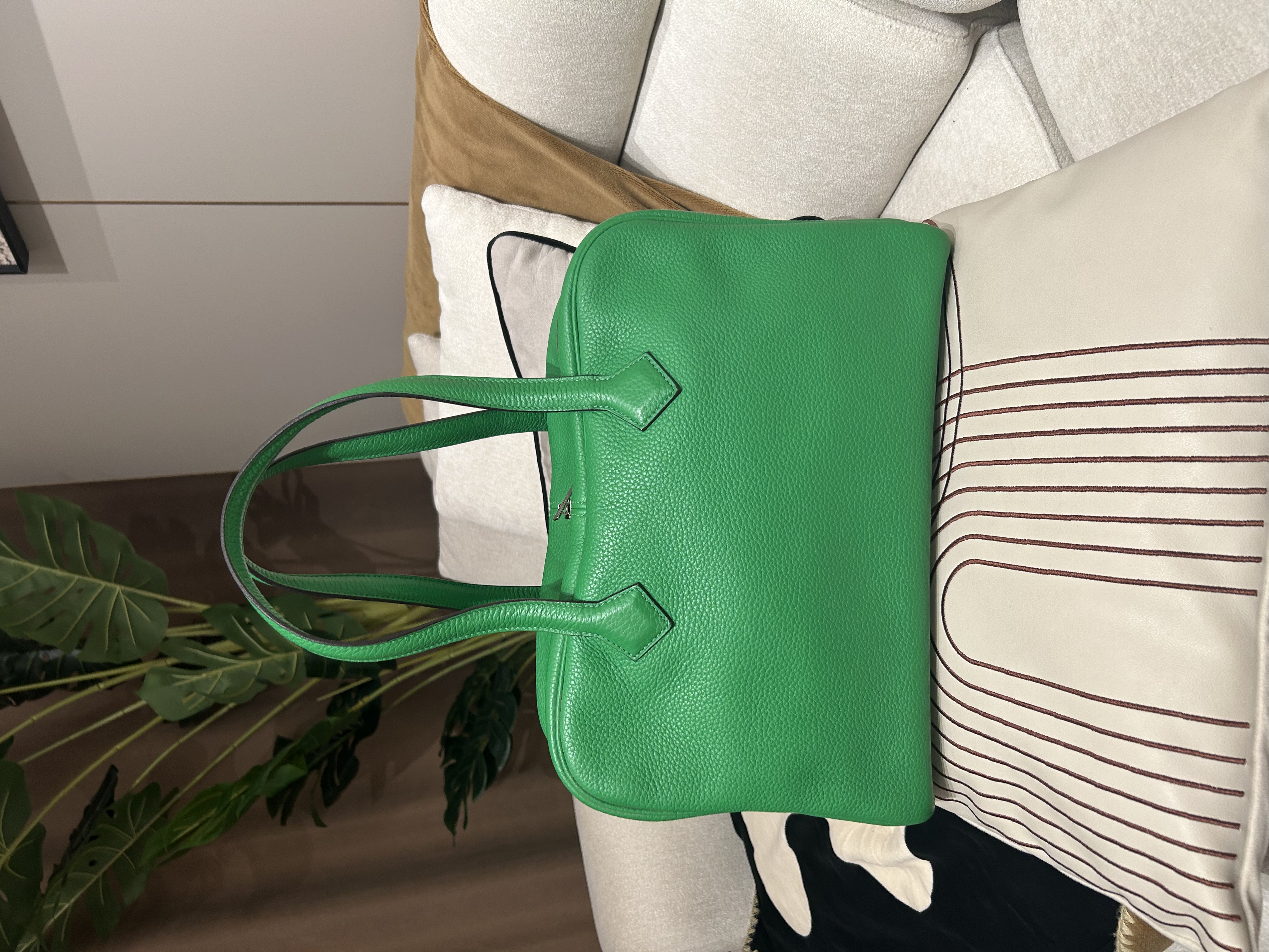 HERMES Victoria 35 shoulder bag Stamp [R] 竹子綠 100%Authentic, 95%new ✅ dust bag  