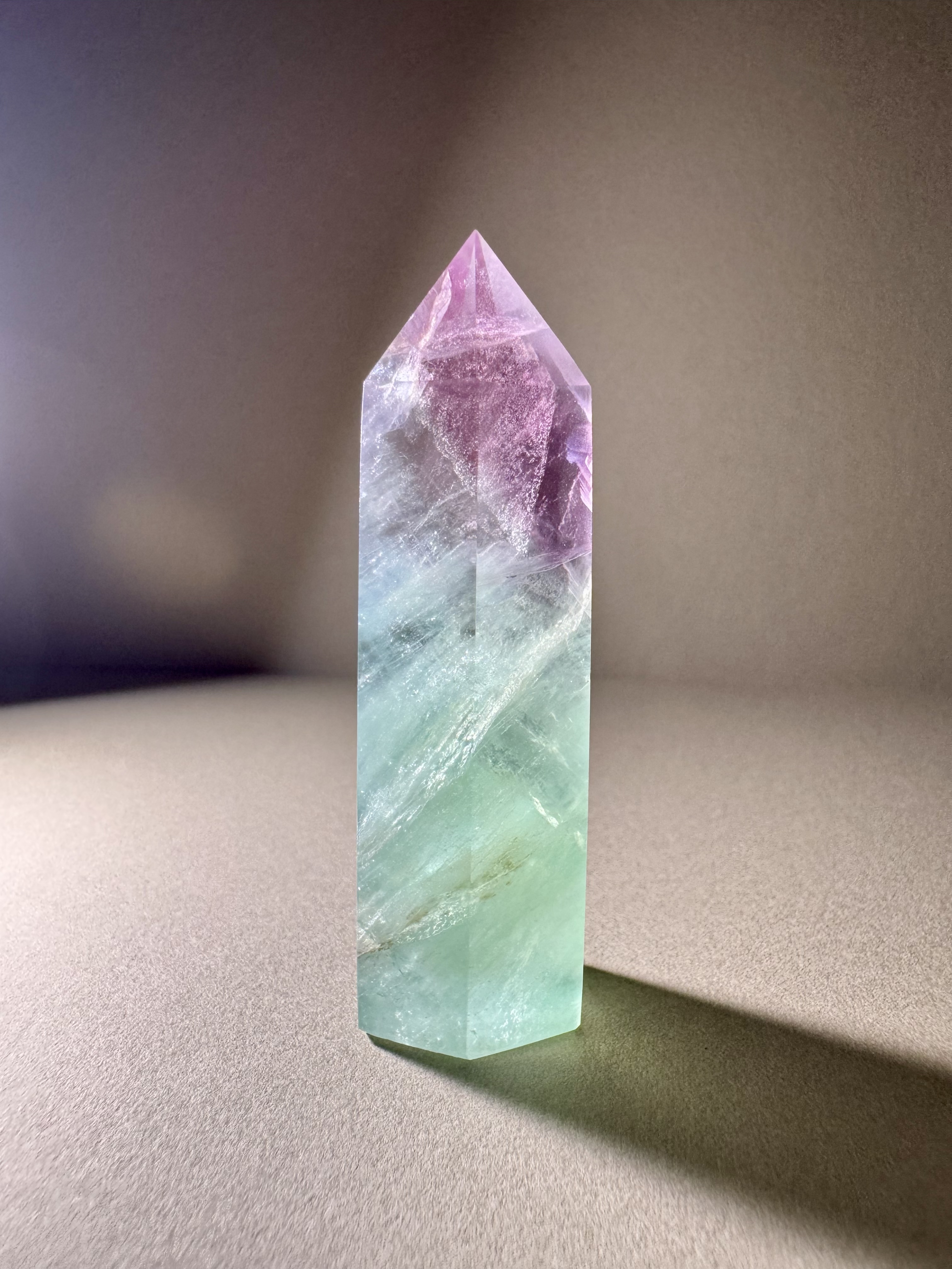 天然水晶柱 － 紫綠漸變冰飄螢石