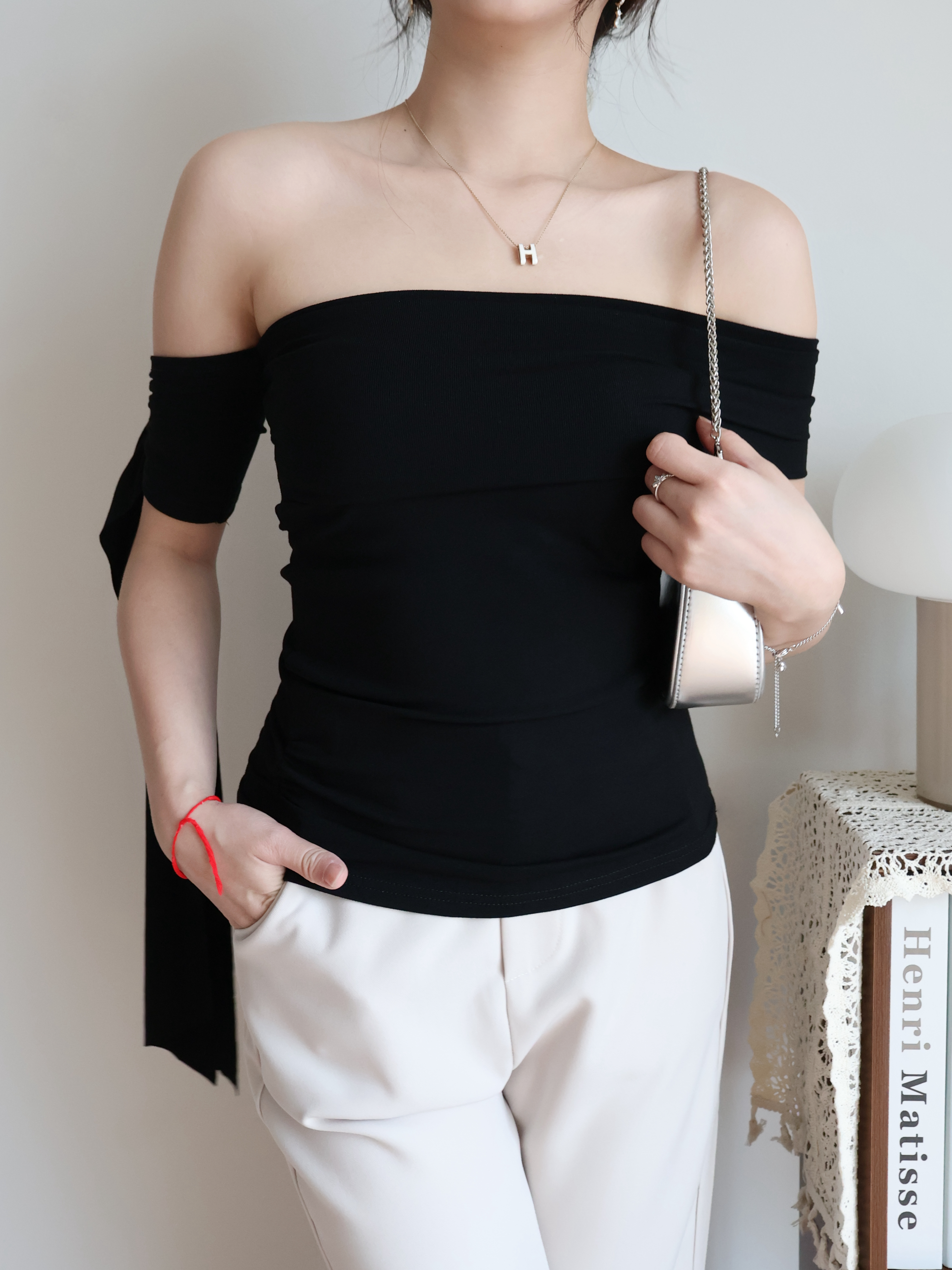 Arthur Off Shoulder Shirt | Black
