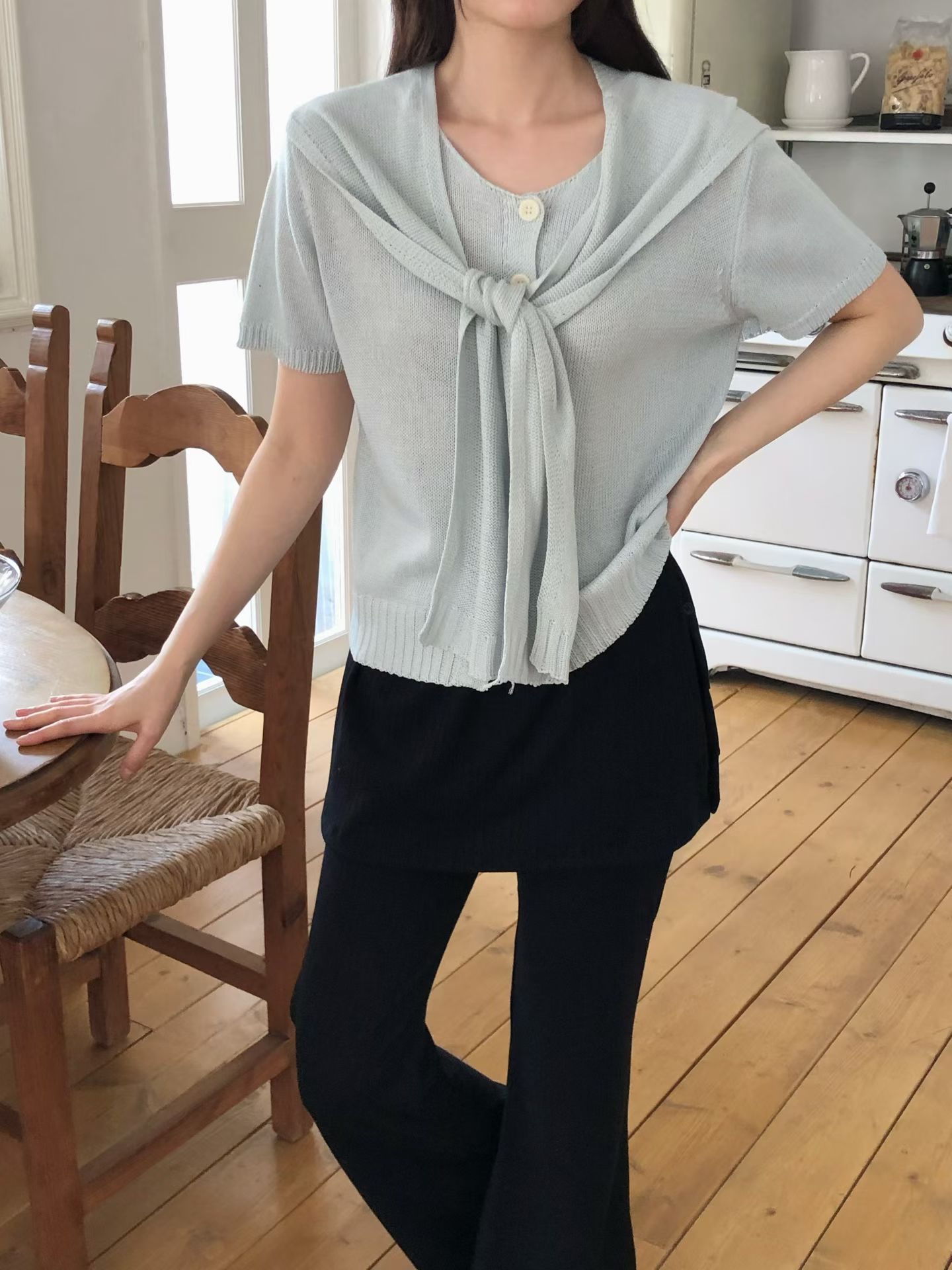 HA19 披肩綁帶開胸Top 