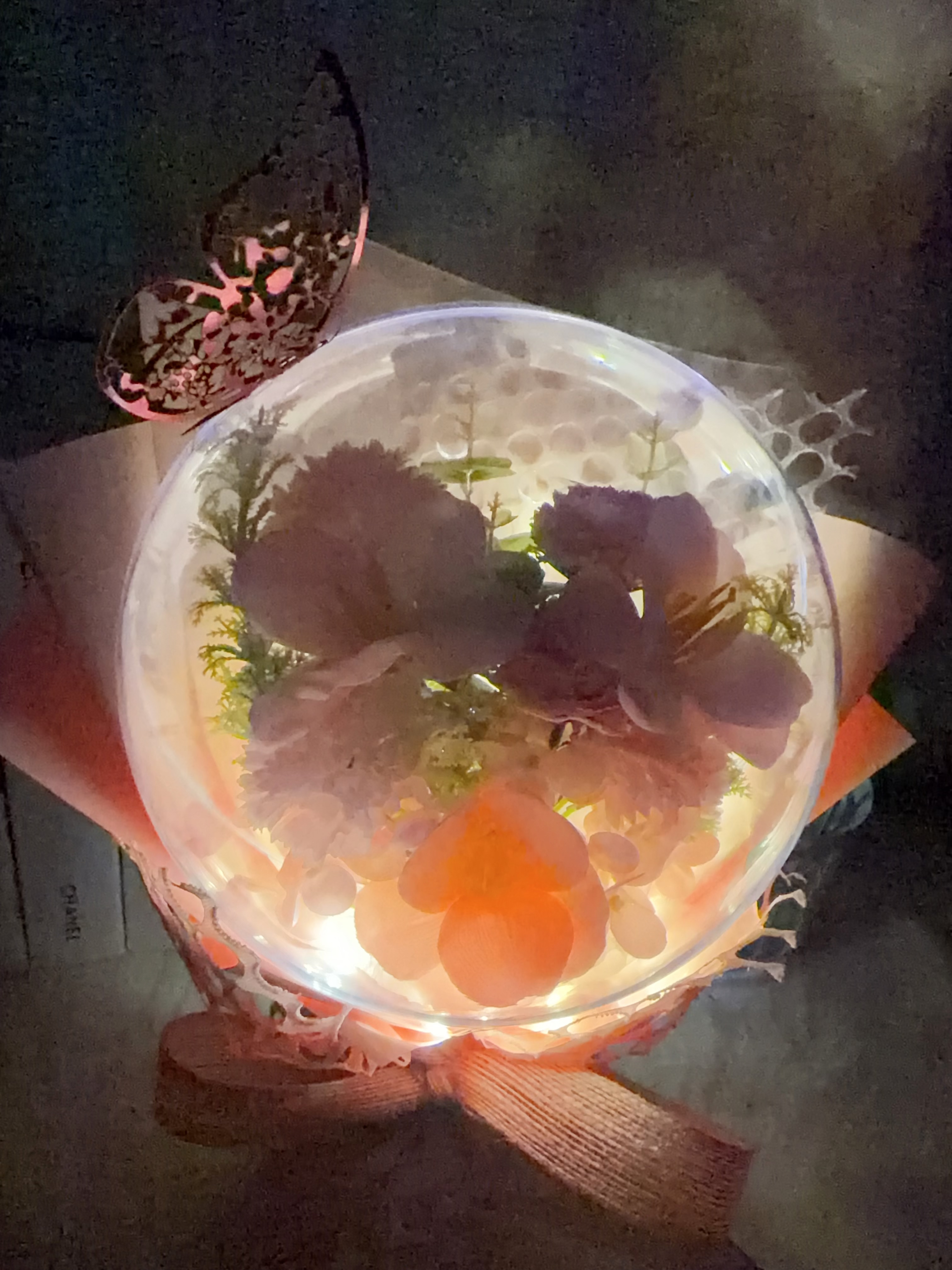 康乃馨鬱金香番梘花波波球花束