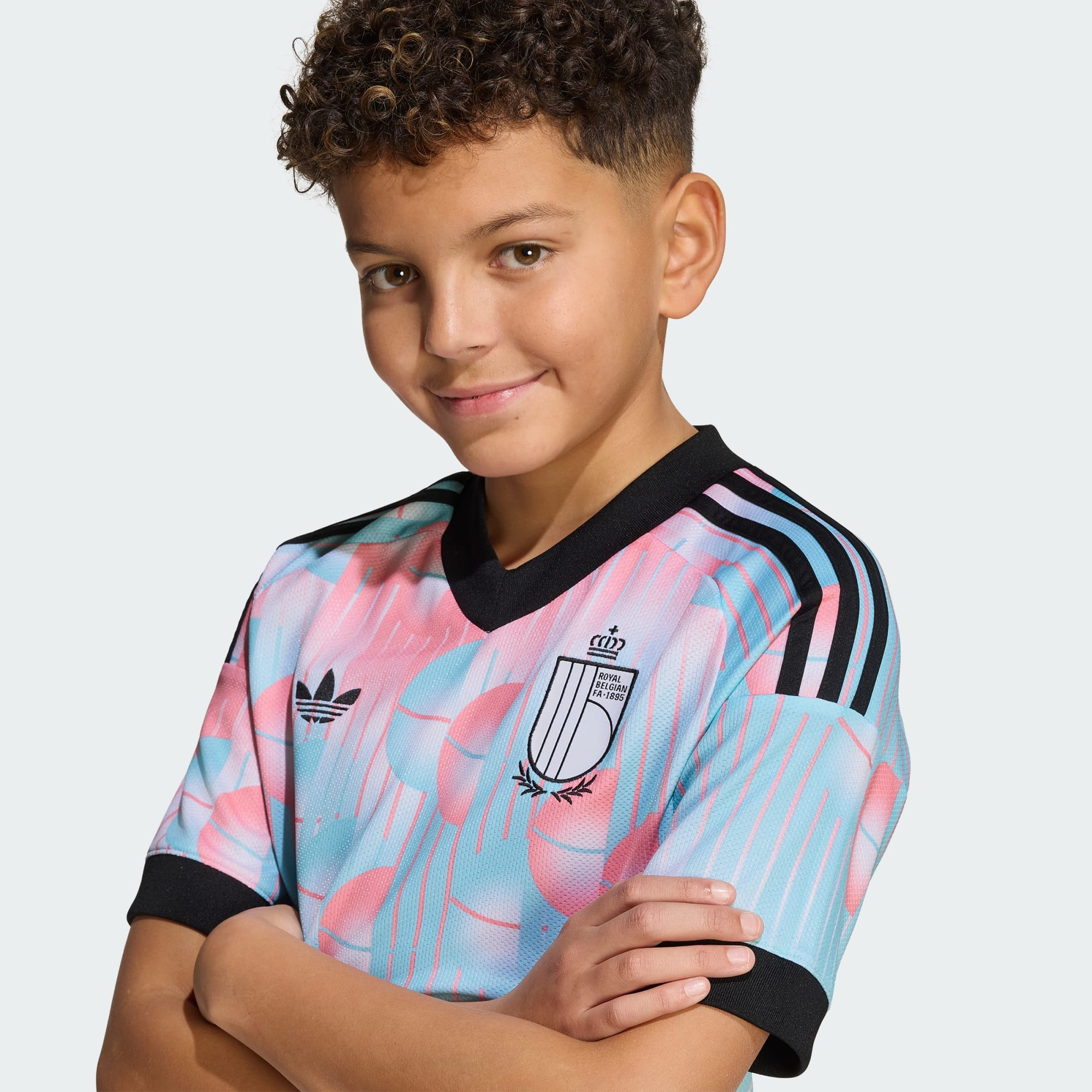 🧊揉合經典復古與現代美學 Adidas Belgium 比利時 2026-27 作客大童球迷版球衣 (可加印字) JZ5975