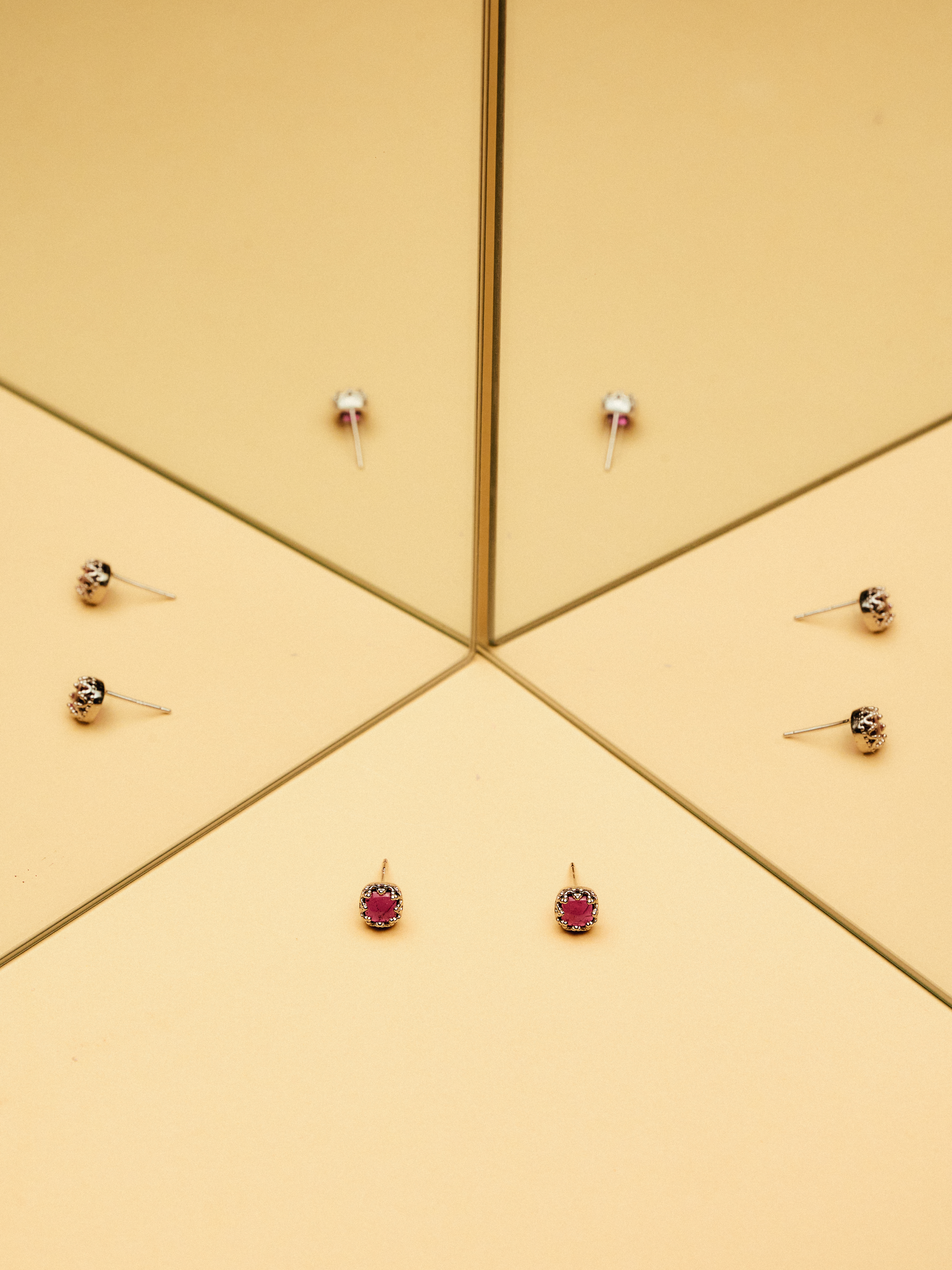 LUCKY THEORY Earring