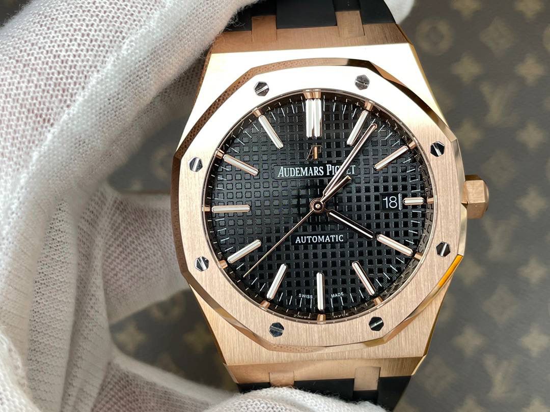 爱彼皇家橡树系列玫瑰金男士腕表