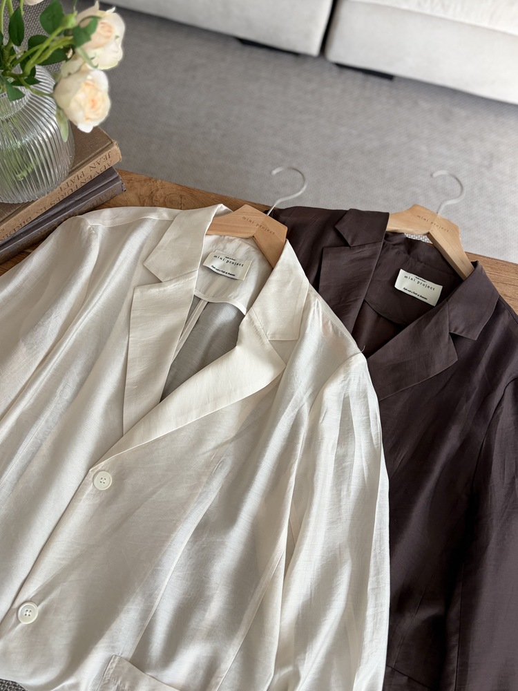 The Fine Silky Blazer (Ivory)