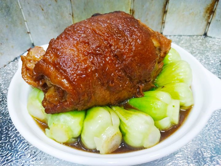 ELD7 古法燉元蹄(熟)  (一隻)