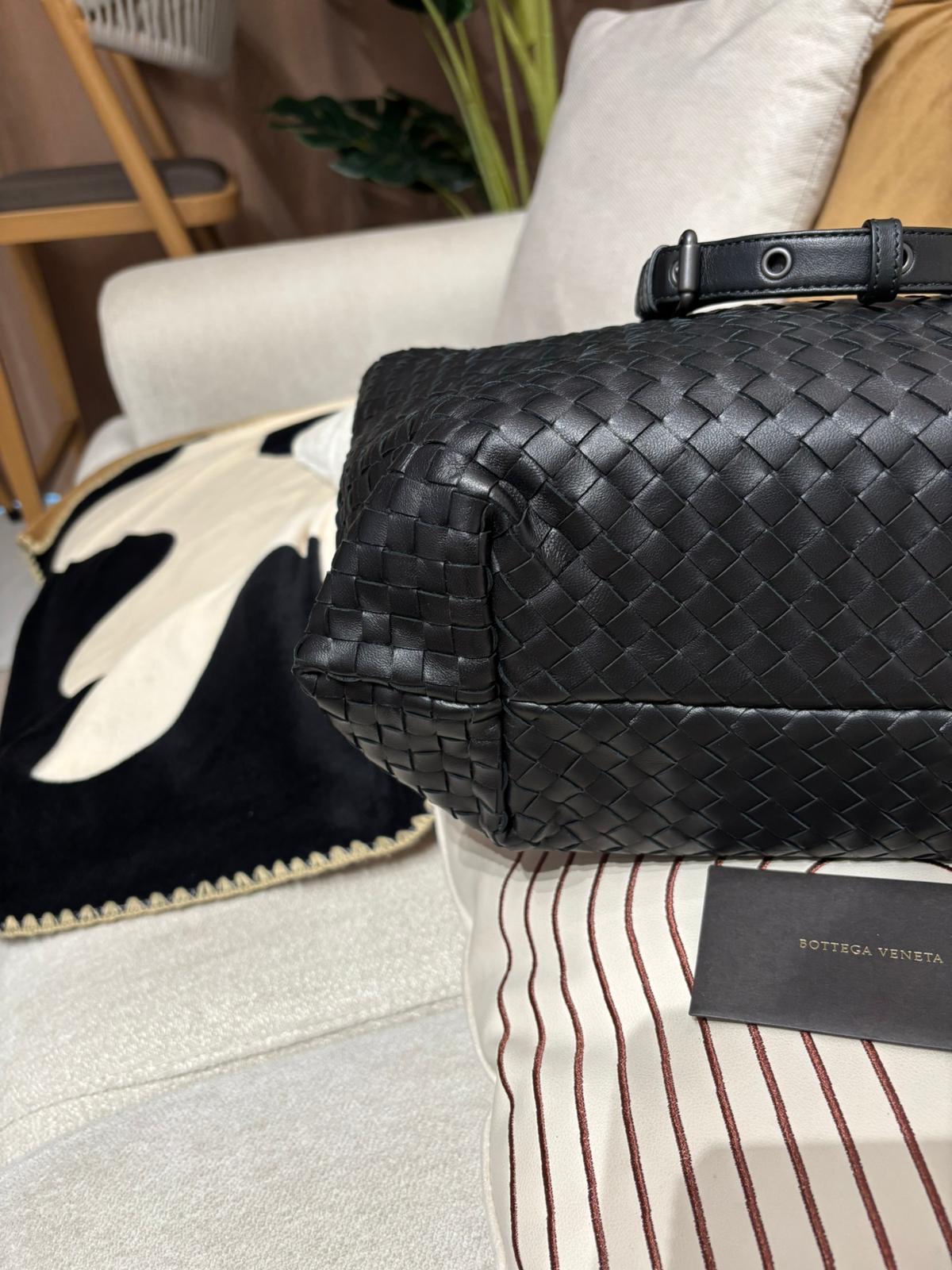 Bottega Veneta shoulder bag BV Black Lambskin Tote Bag 100%Authentic,98%new✅dust bag  