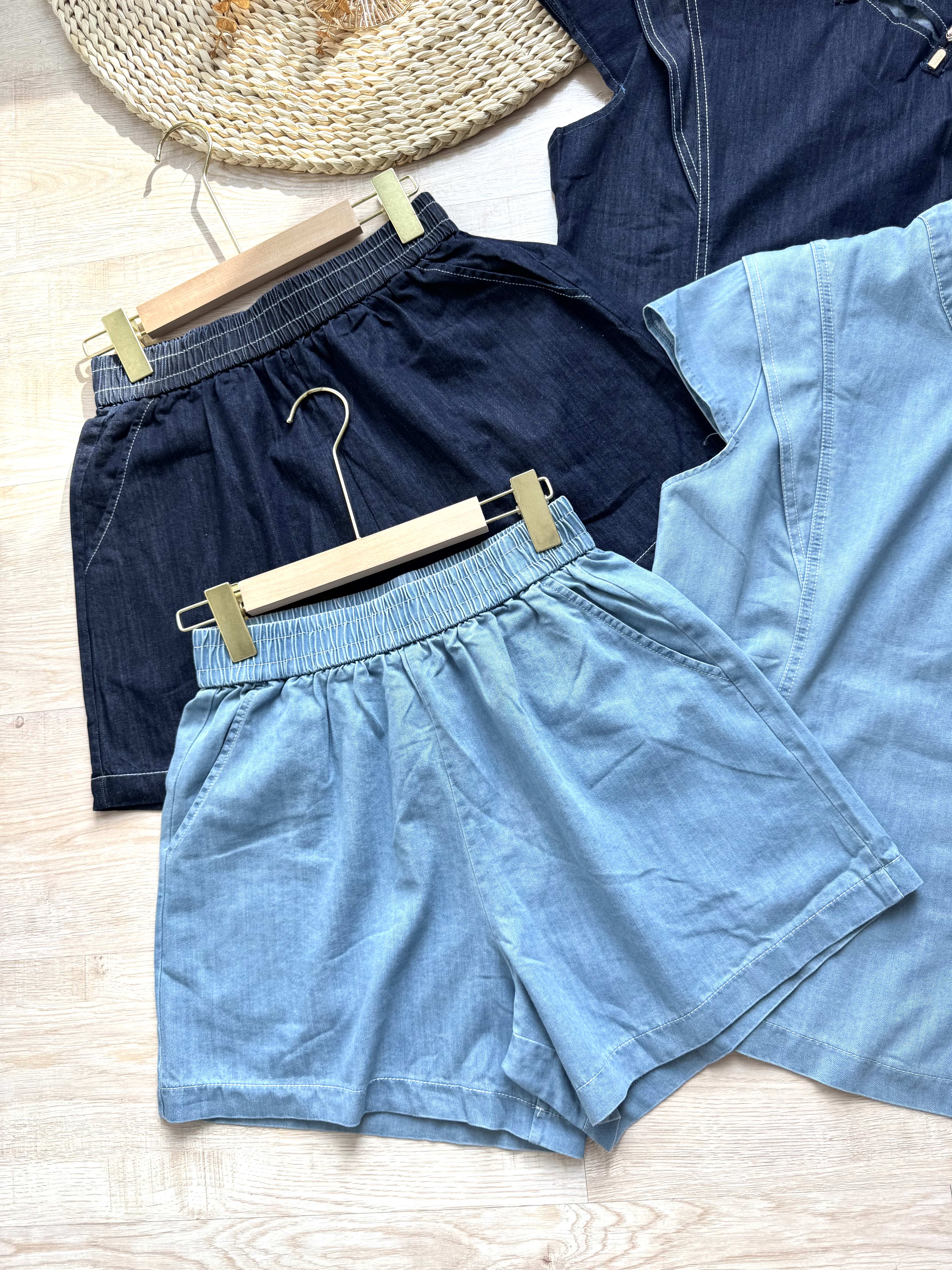 Ru Yi Oriental Denim Set “如.意” 新中式盘扣设计牛仔上衣+短裤套装 (2 Colours)