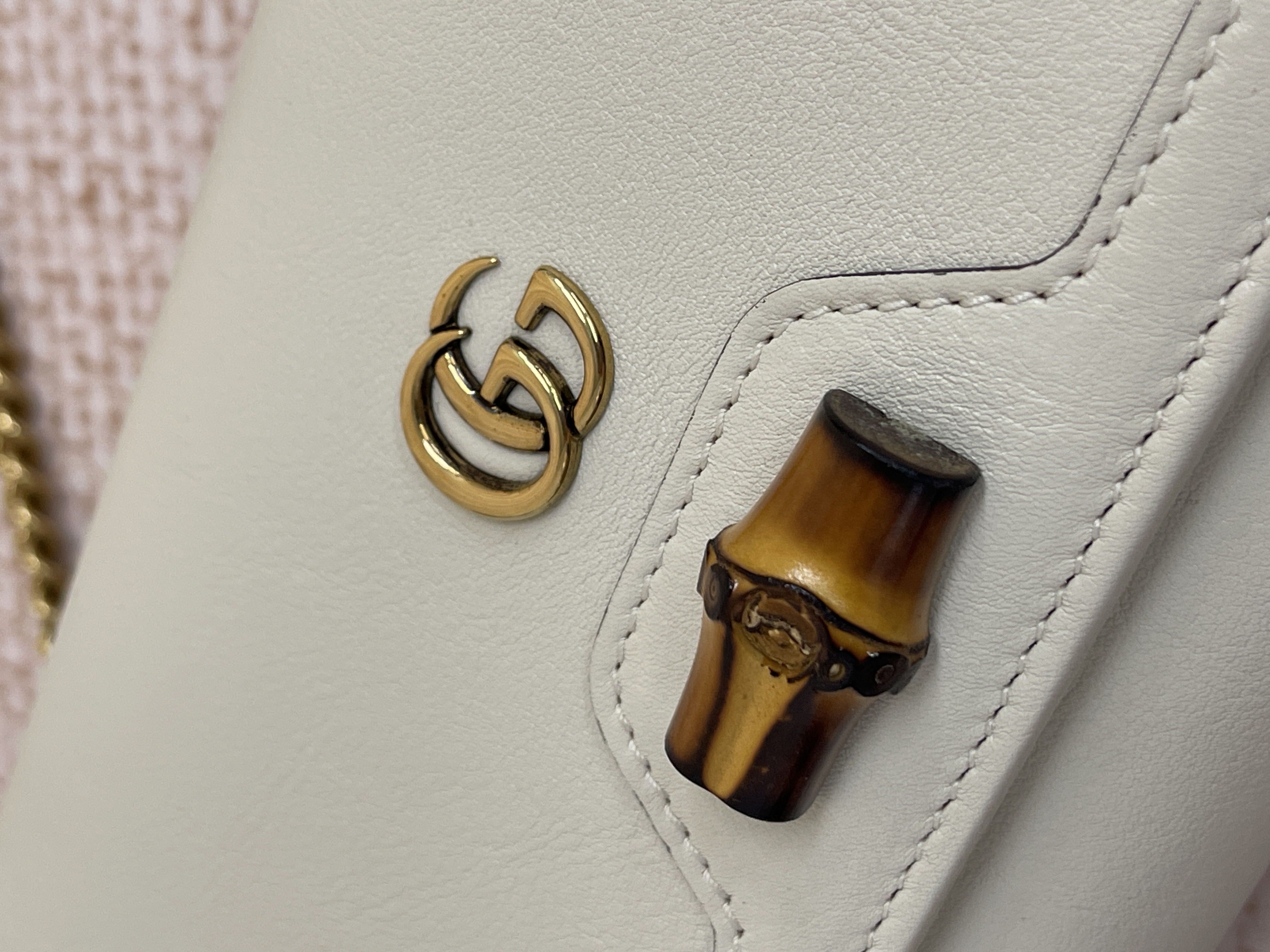 Pre-owned Gucci Diana WOC/ Product Code: 26022404