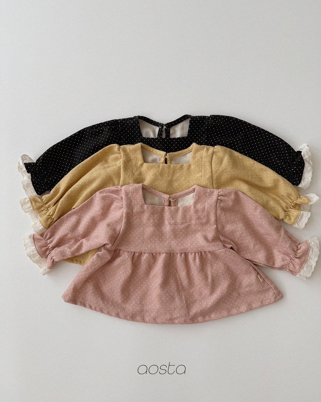 Aosta | [Milk Dot Blouse]