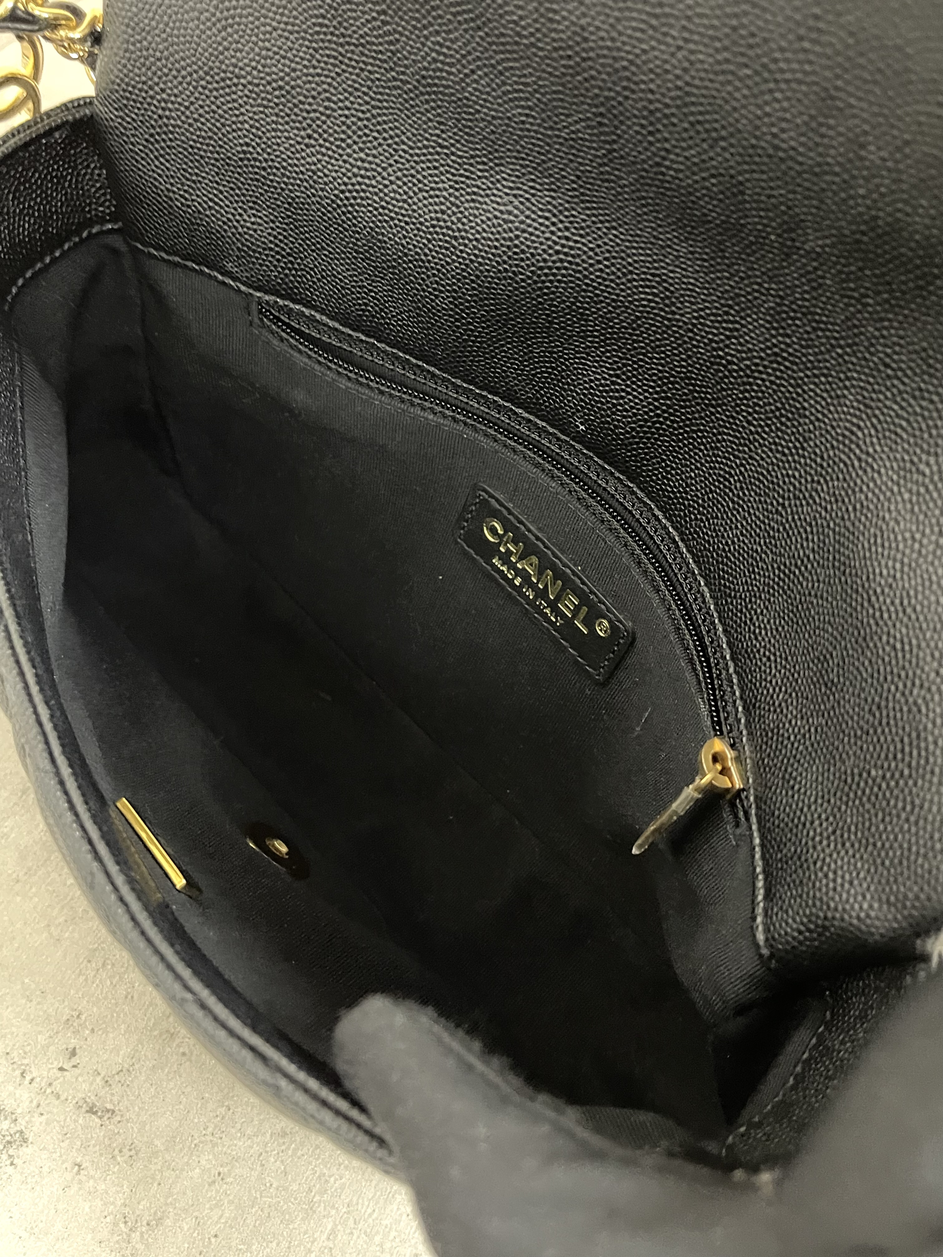 Pre-owned Chanel flap bag AS3757/ Product Code: 26012202