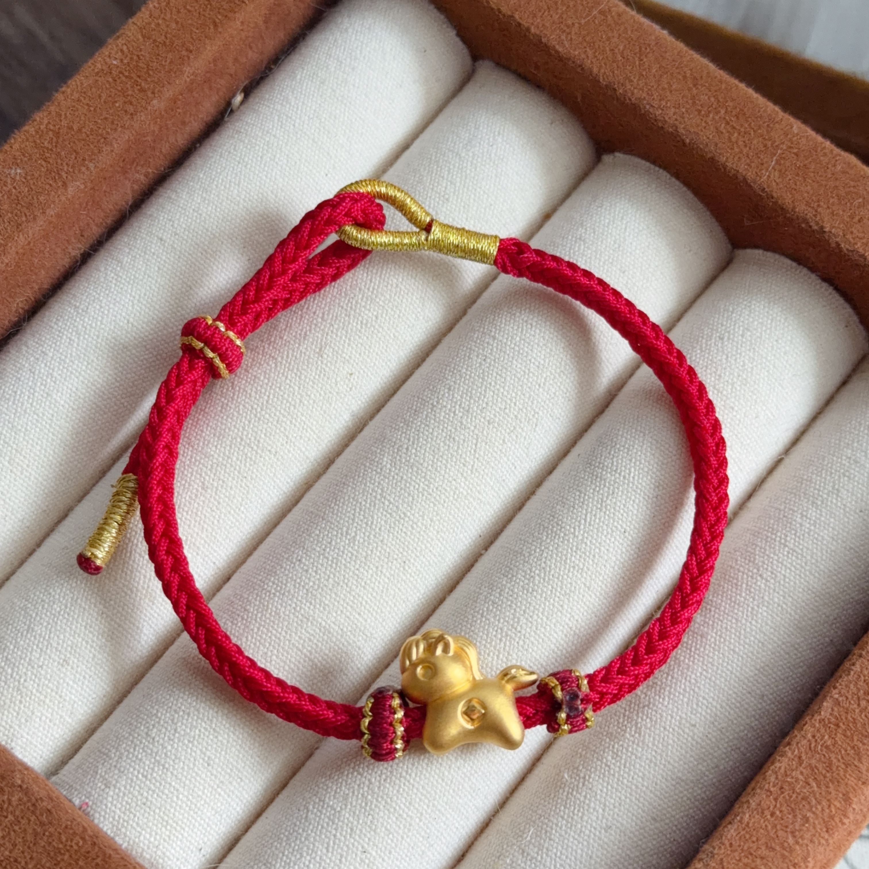 999硬金馬上有錢襯手繩