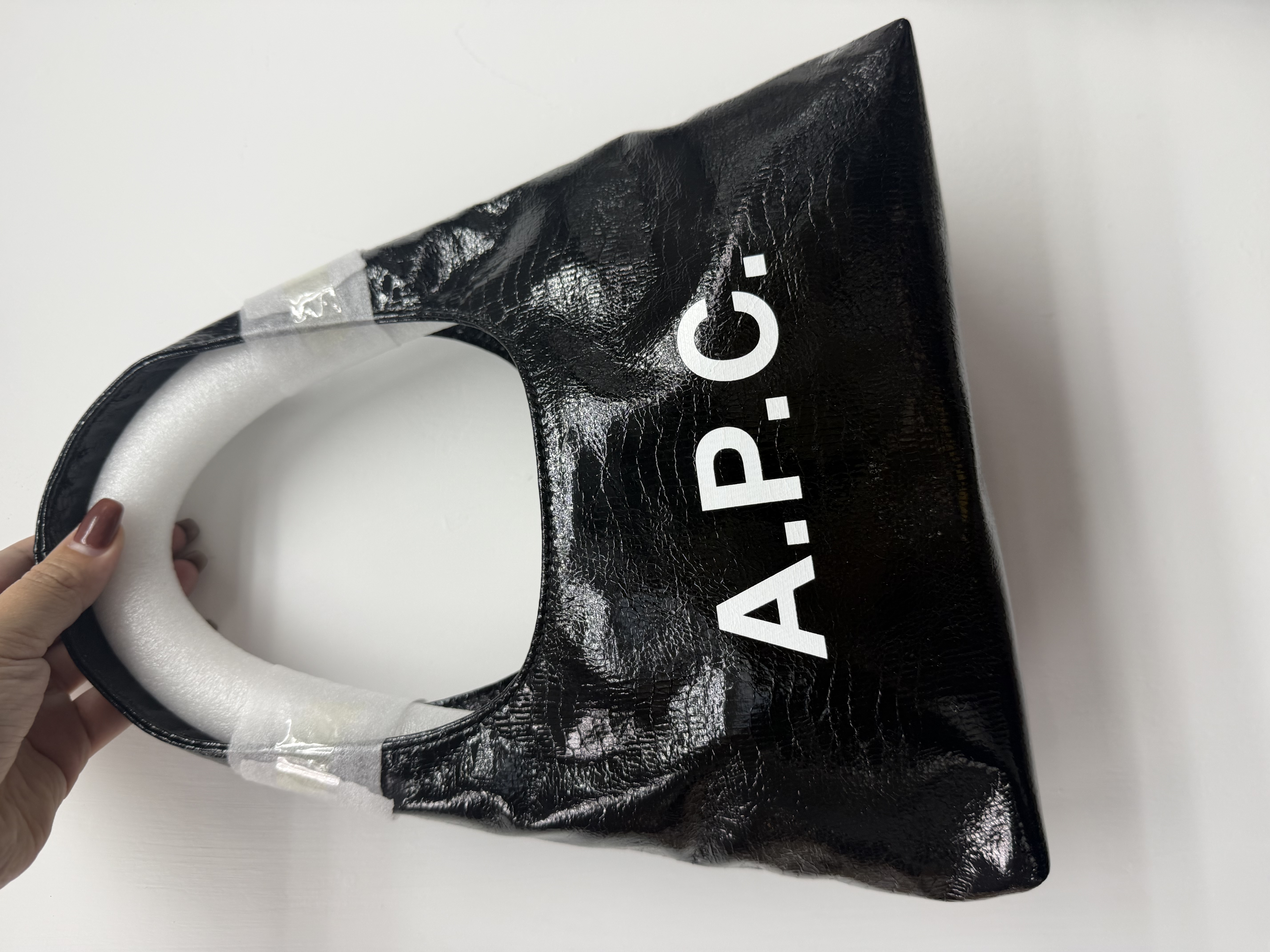 Apc Baby Ninon bag (漆皮紋)