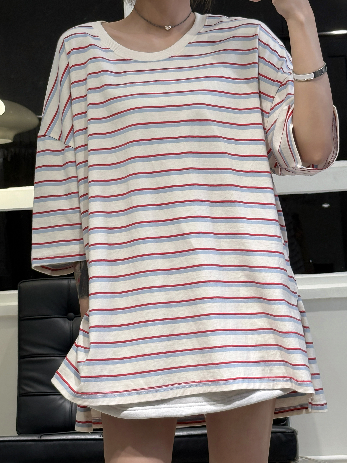 𝐎𝐯𝐞𝐫𝐬𝐢𝐳𝐞𝐝 𝐜𝐫𝐞𝐰 𝐧𝐞𝐜𝐤 𝐬𝐭𝐫𝐢𝐩𝐞 𝐭𝐞𝐞