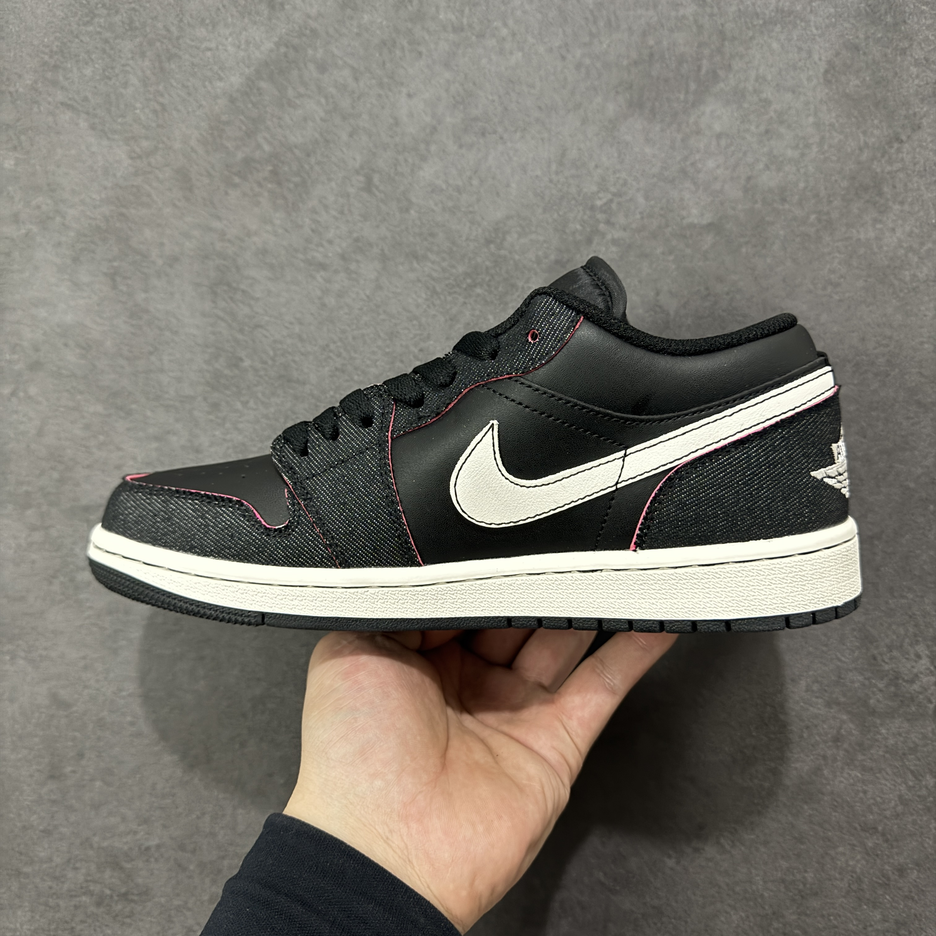 Nike Air Jordan 1 Low IR0842-010